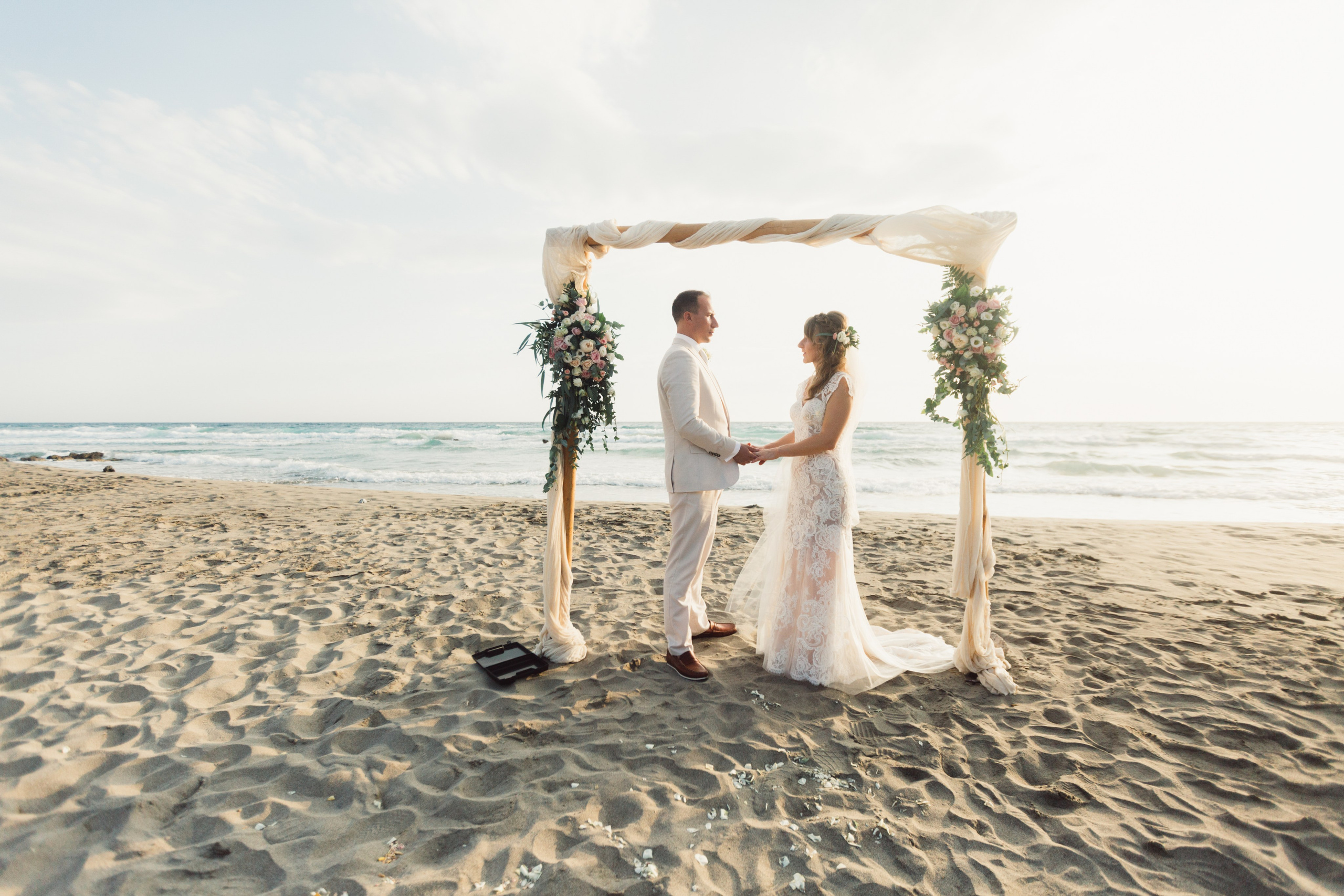 Aaron & Beata, Crete. Denny Savon — Photographer in Santorini | Weddings, Love Stories & Flying Dress