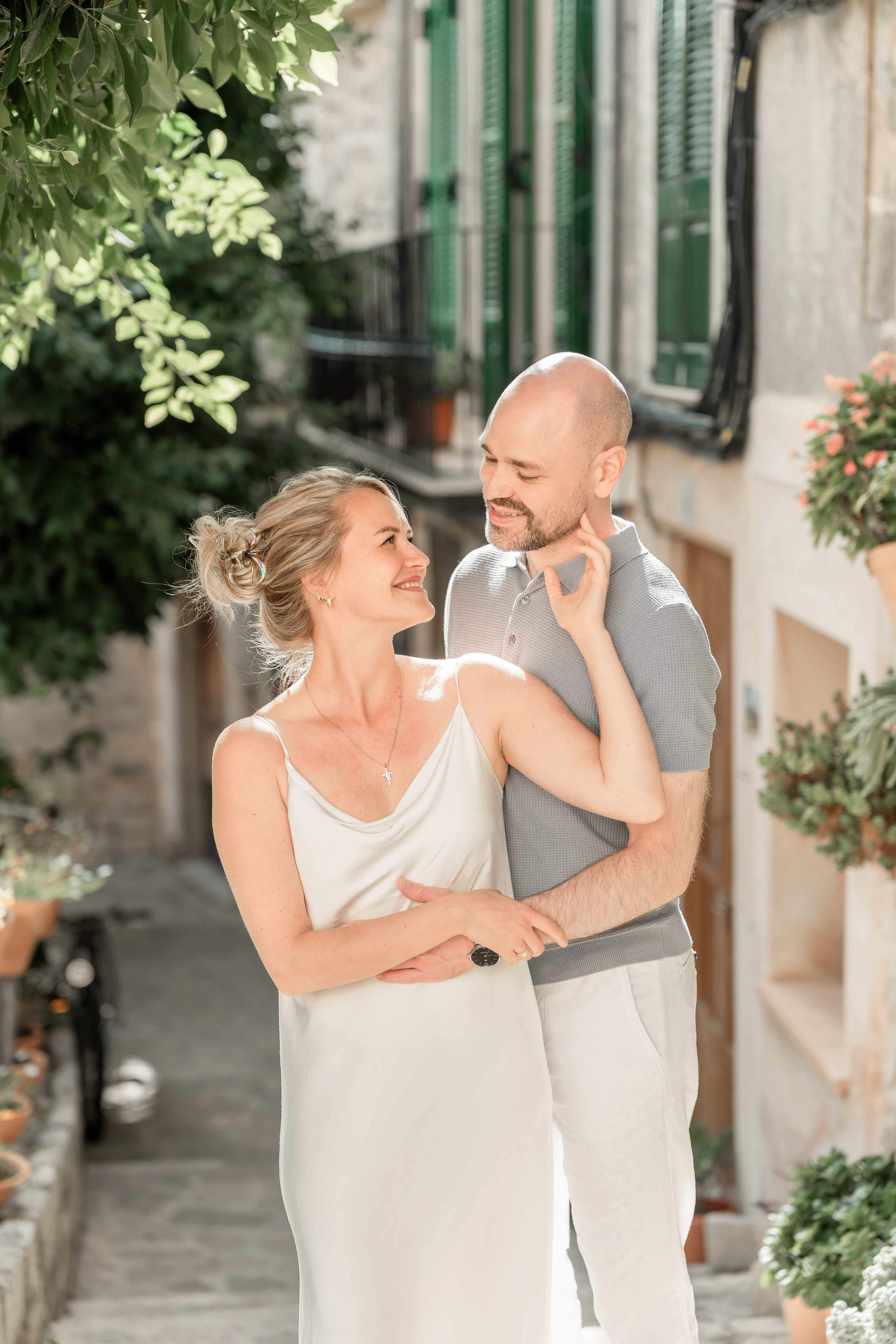 Love Story in Valdemossa. Deine Fotografin auf Mallorca für Familien und Business
