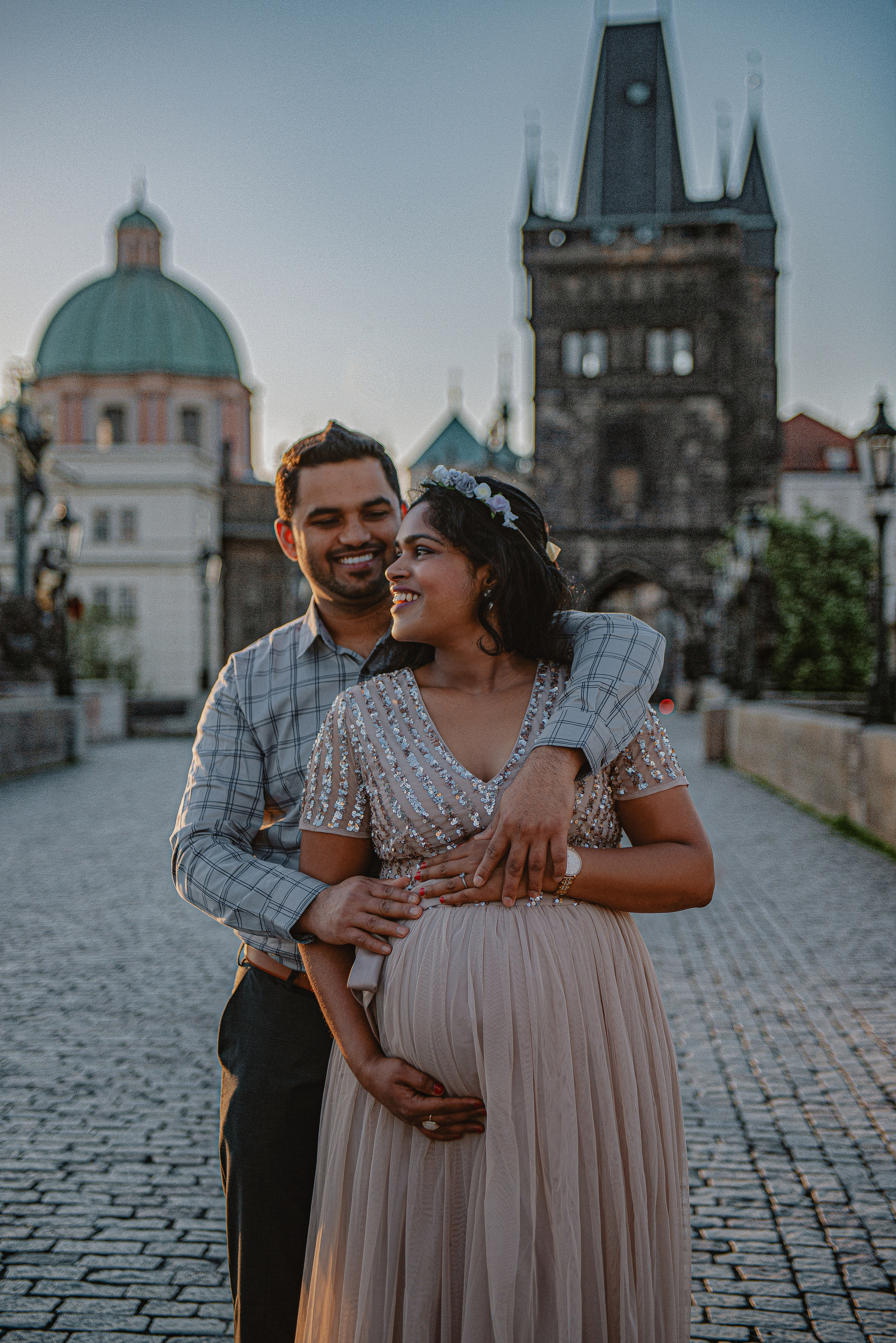 Pregnancy photography. Professional photographer in Prague Anastasia Haritonova