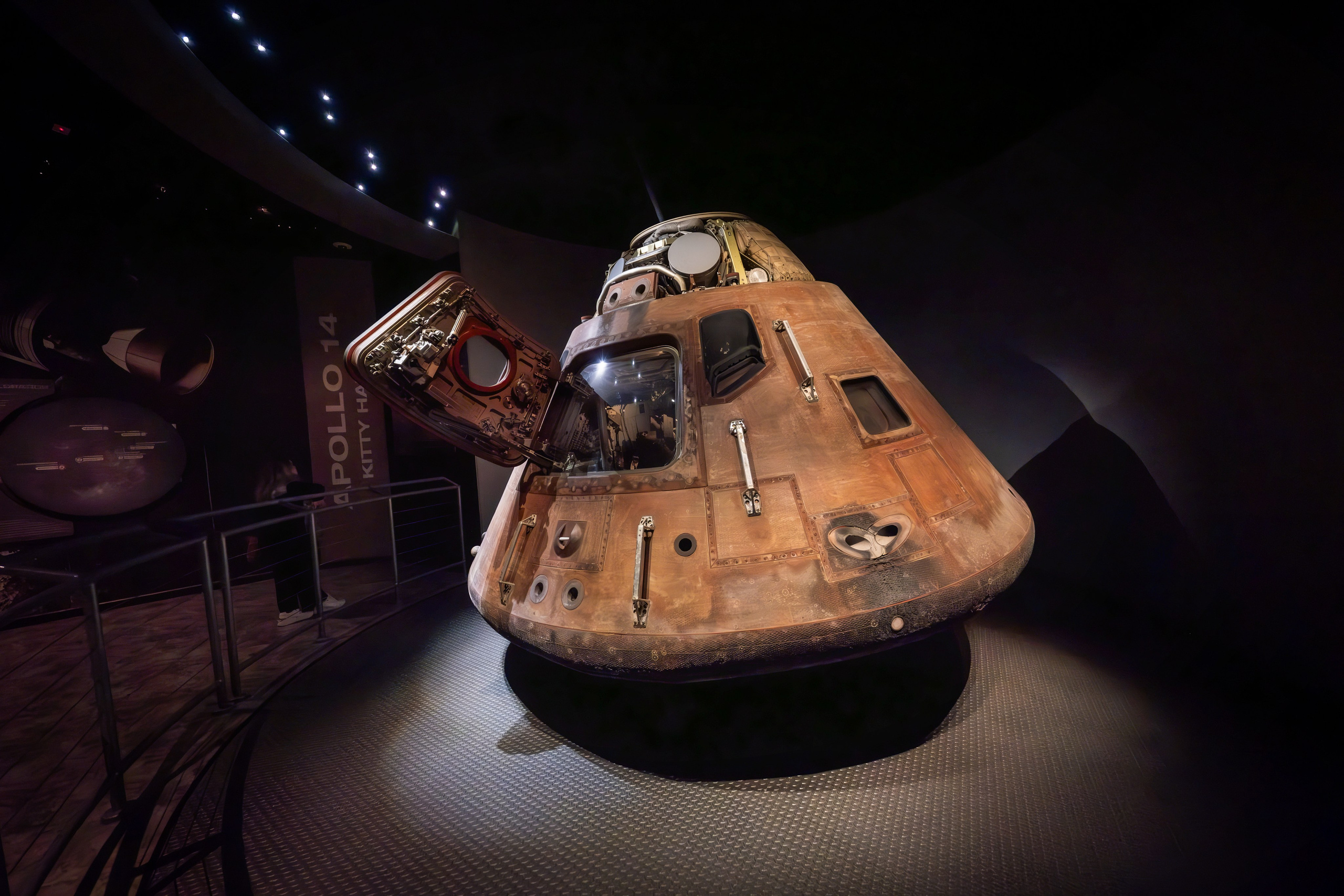 FLORIDA / CANAVERAL SPACE FORCE MUSEUM. Reportage concert portrait photography in the San Francisco Bay Area