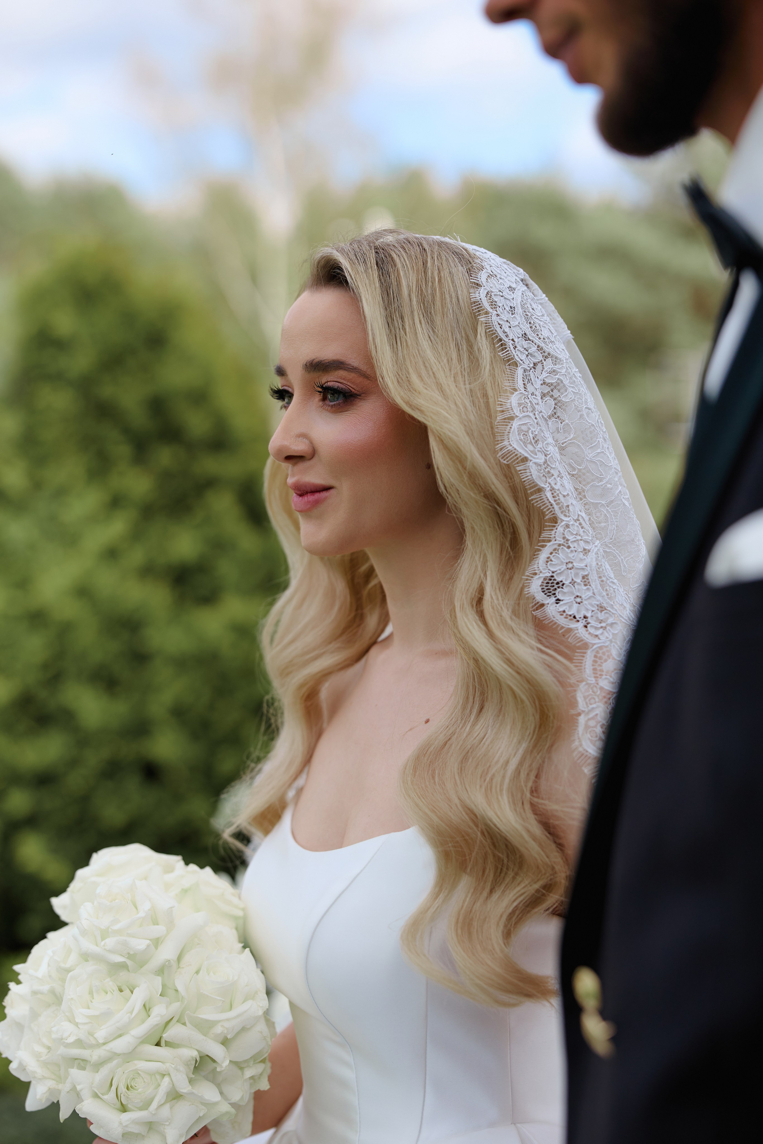 Natalia & Roman. Dworek przy lesie. Fotograf ślubny i rodzinny w Krakowie Yana Klymova