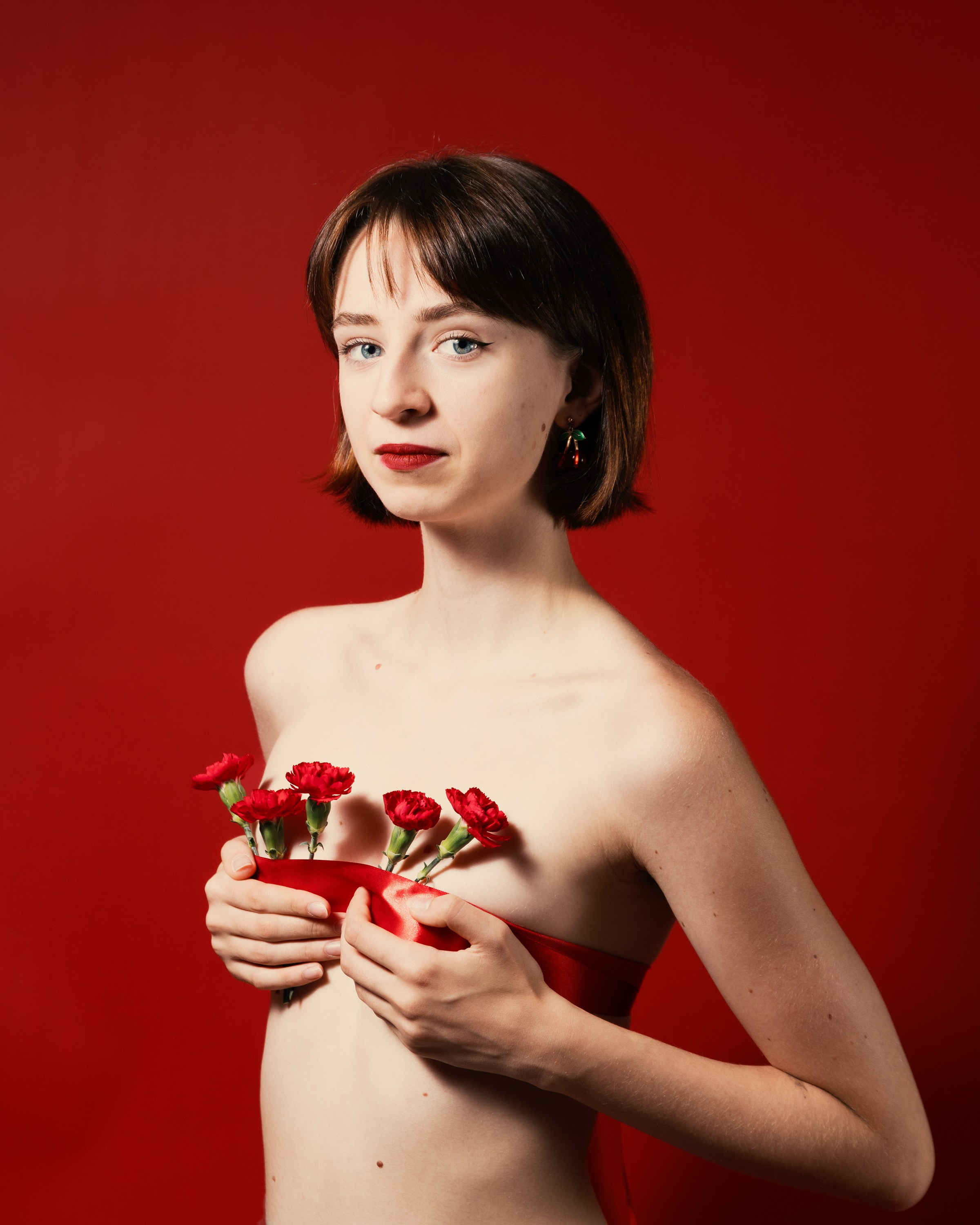 Red. Vladimir Ustinov