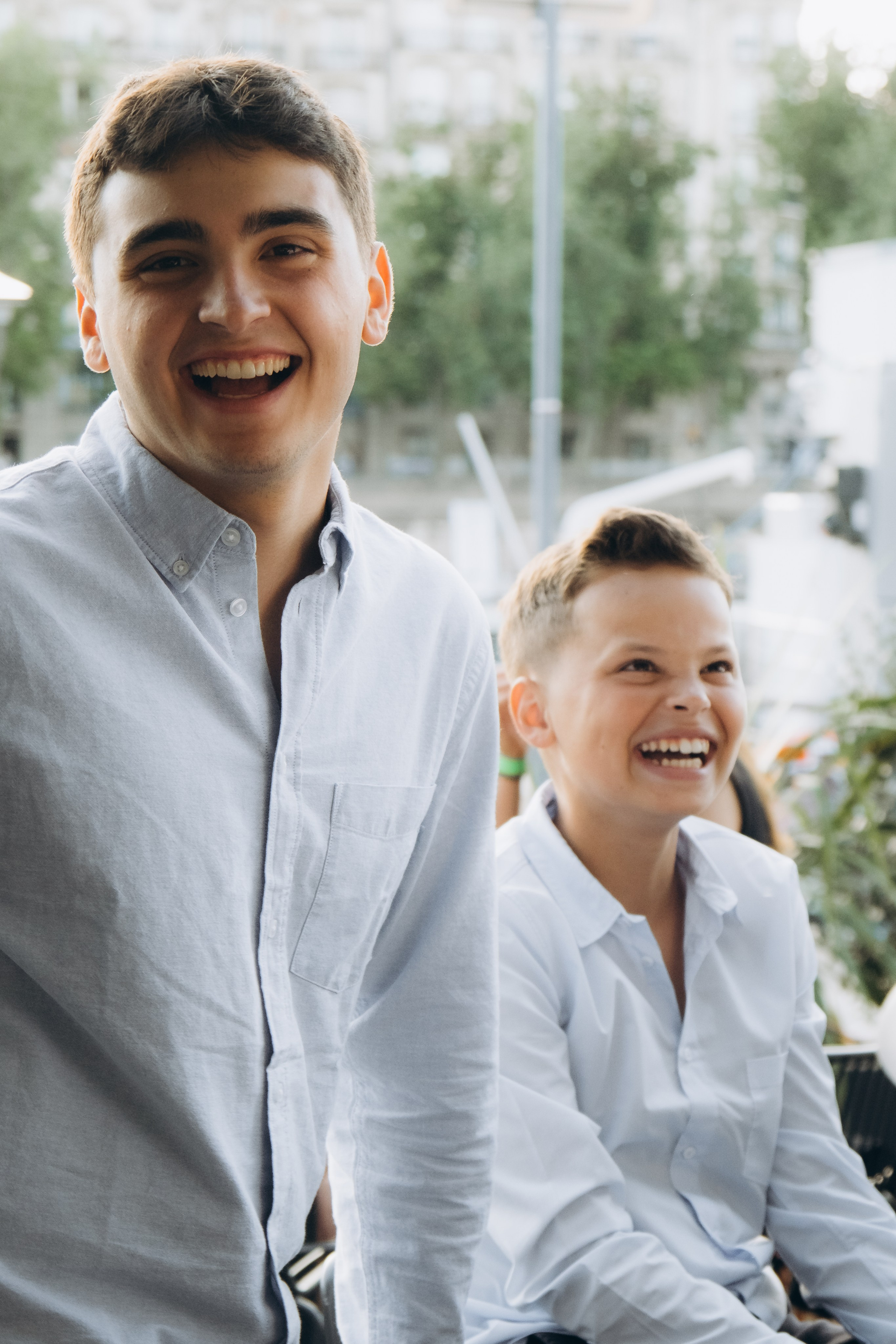 Marie’s Birthday with an Eiffel Tower view. Photographer in Paris Marina Chaput