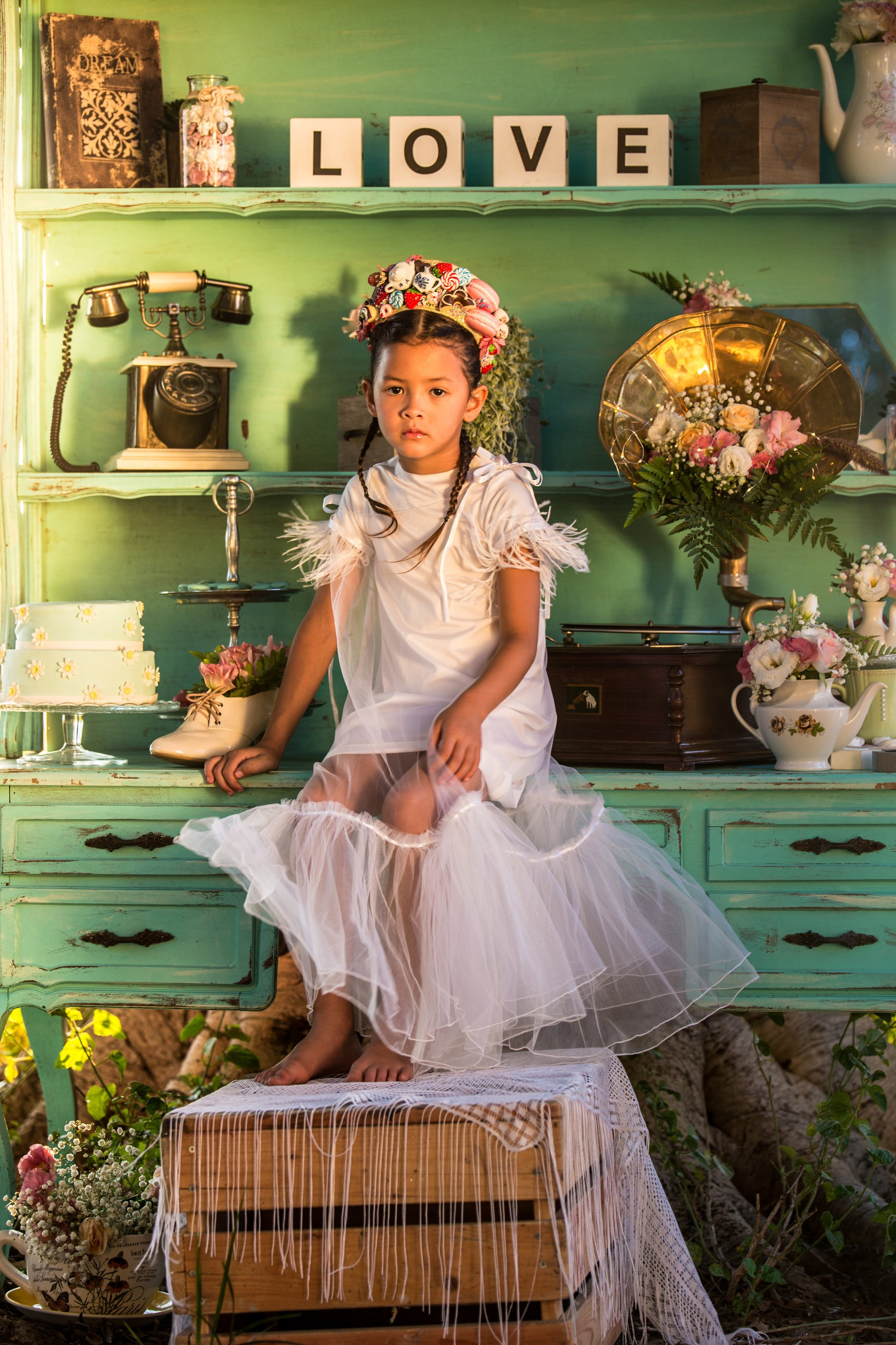 Little bridesmaids. AMIR BUCHNIK PHOTOGRAPHER