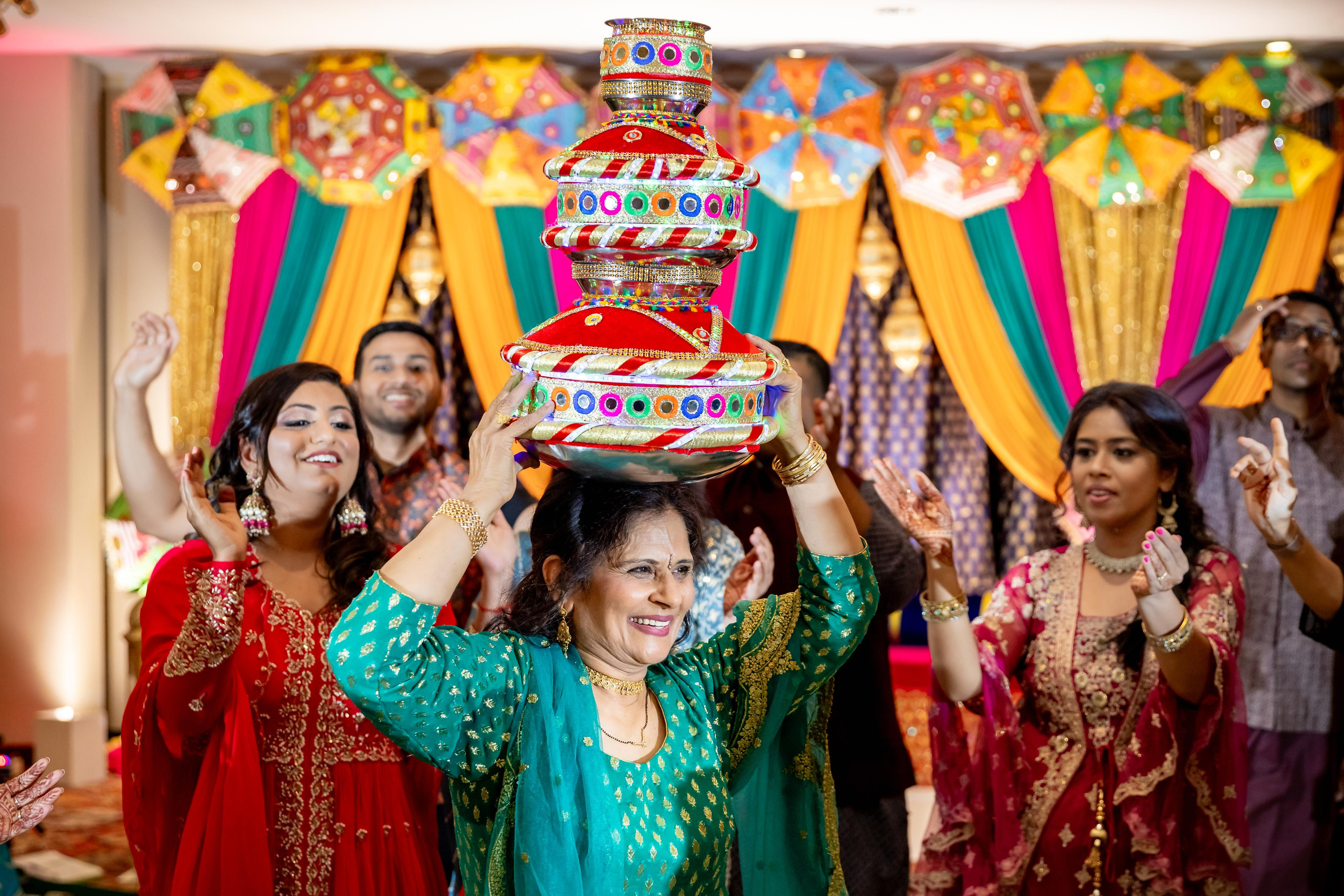 Indian Weddings. Wedding Photo & Video