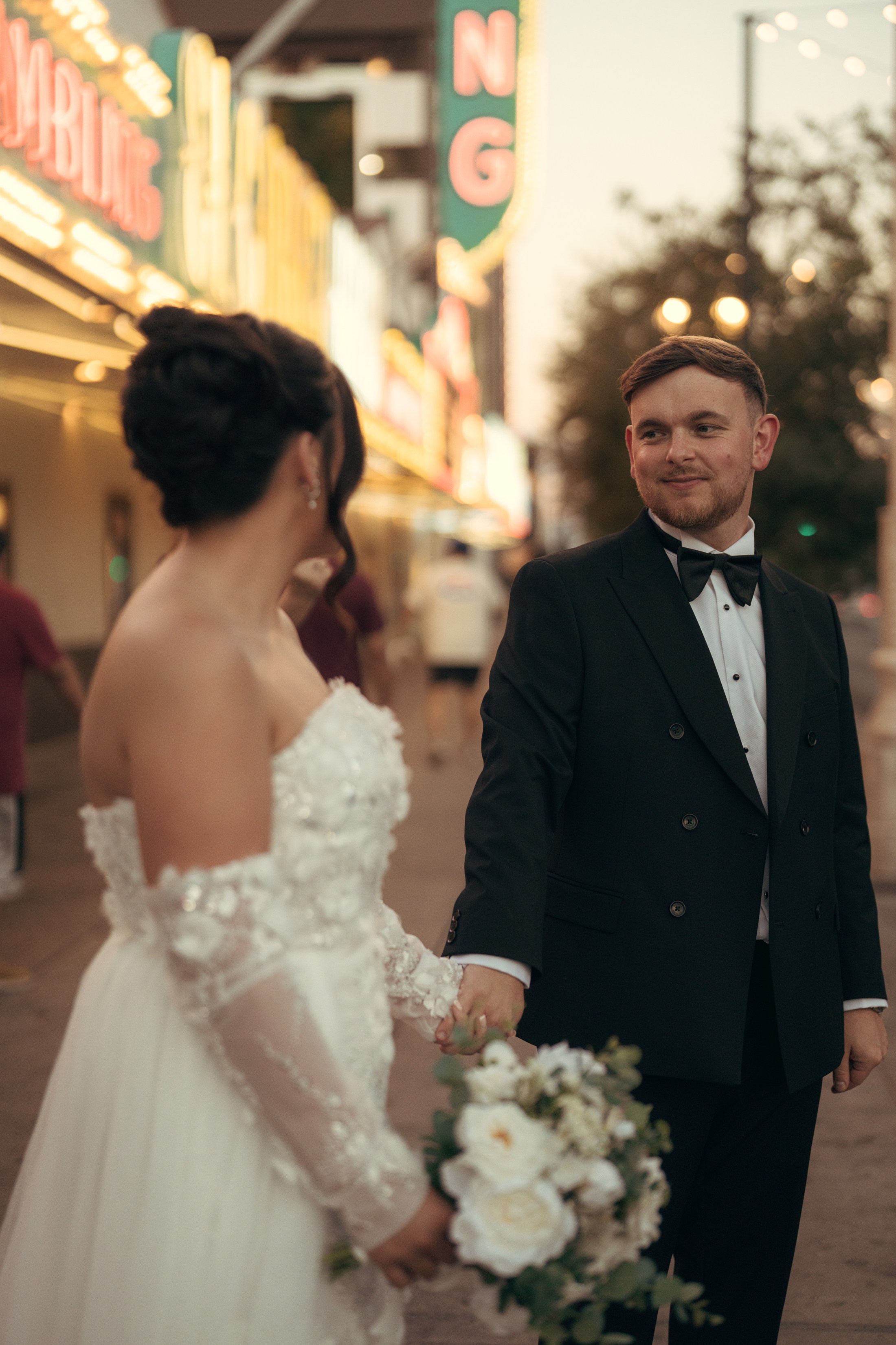 Charlie&Dan. Wedding & elopement photographer Viktoriya Kravtsov. Las Vegas