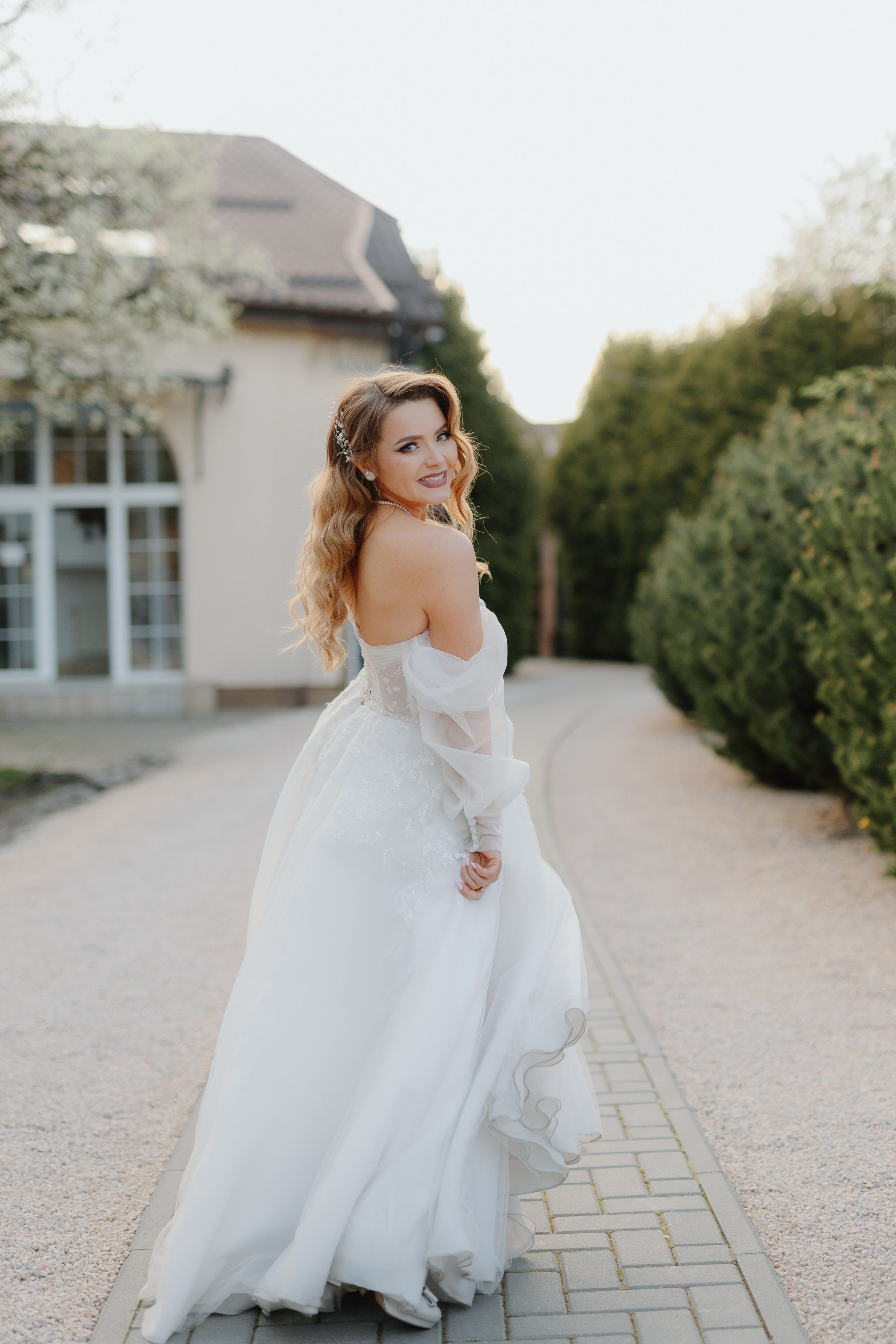 Nicoleta & Lucian. Main