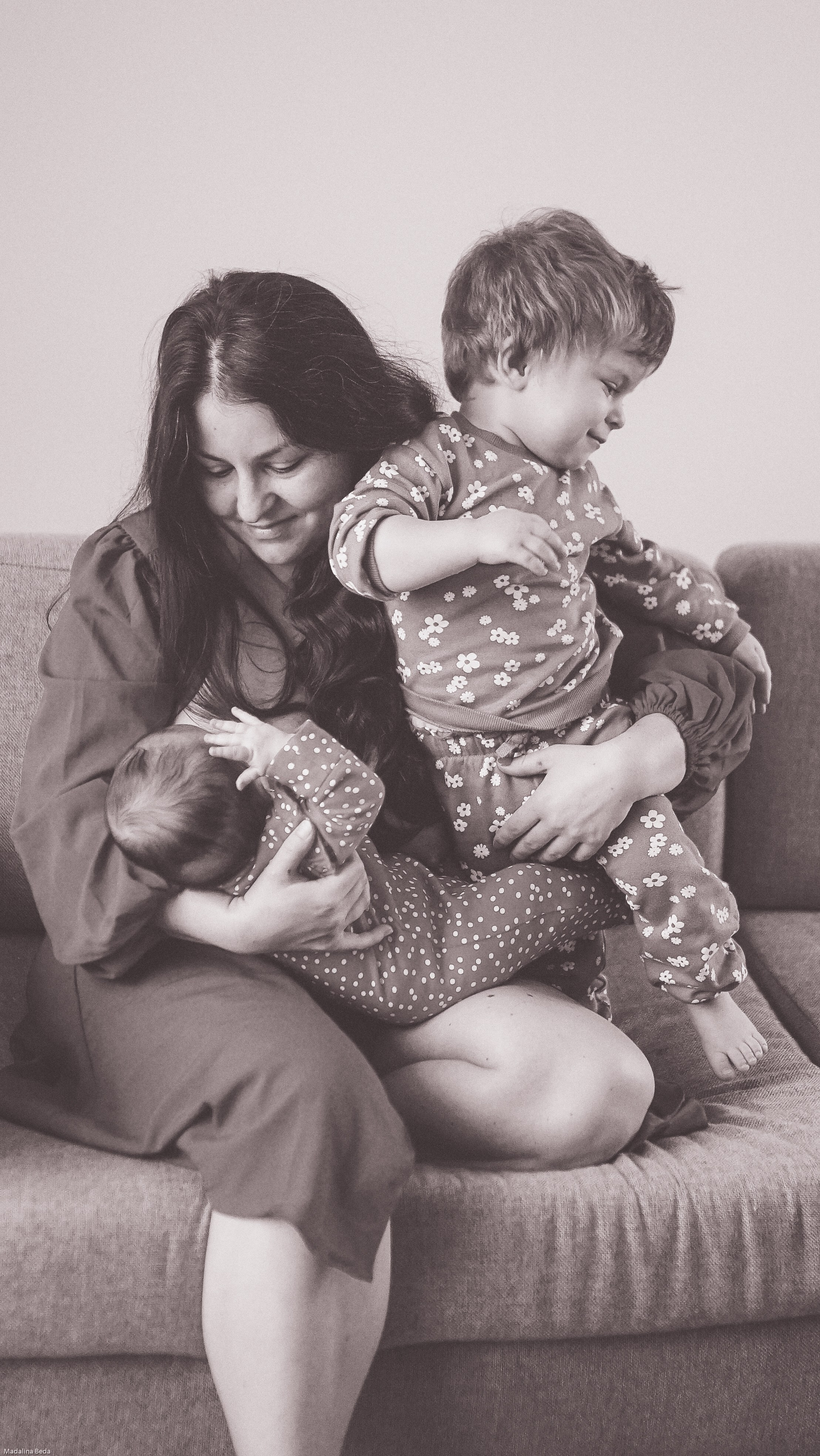 Mother Earth: Proiect de Fotografie Maternitate | Mădălina Beda. Madalina Beda- Artist vizual, fotograf, doula la nastere, consultant babywearing Brasov si in toata tara