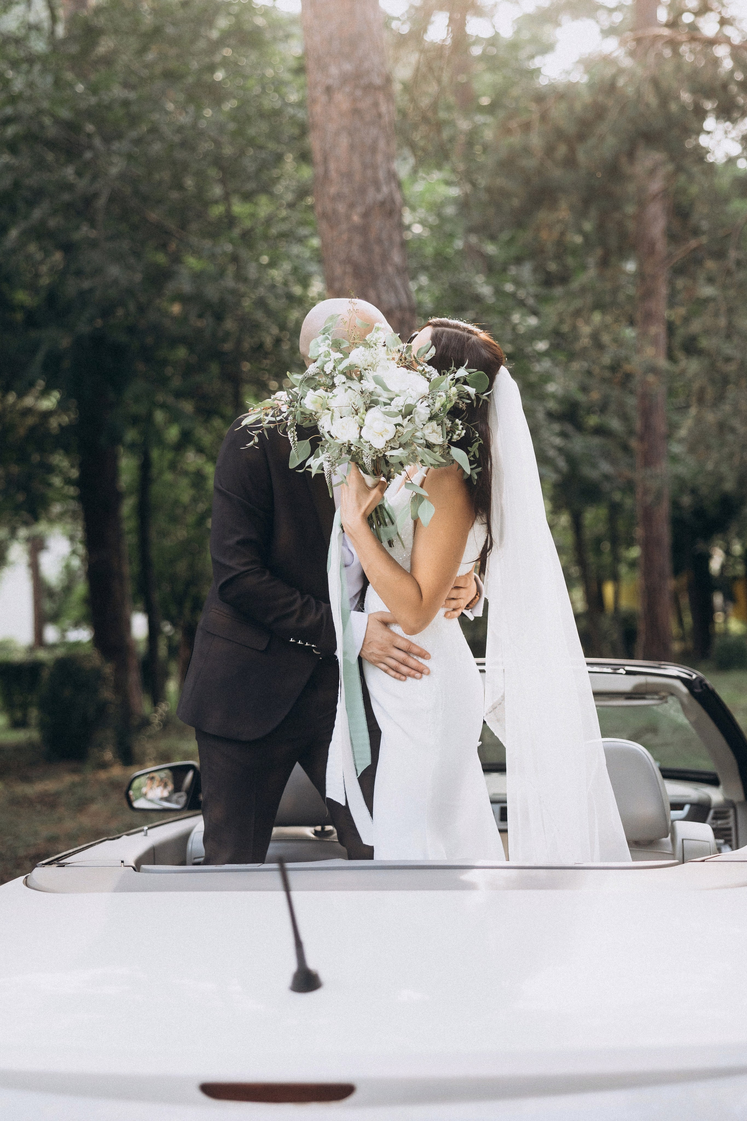 Claudia & Octavian. Wedding Photographer, based in Iasi, Romania, but will travel all over the globe to make sure you look amazing in all your wedding photos