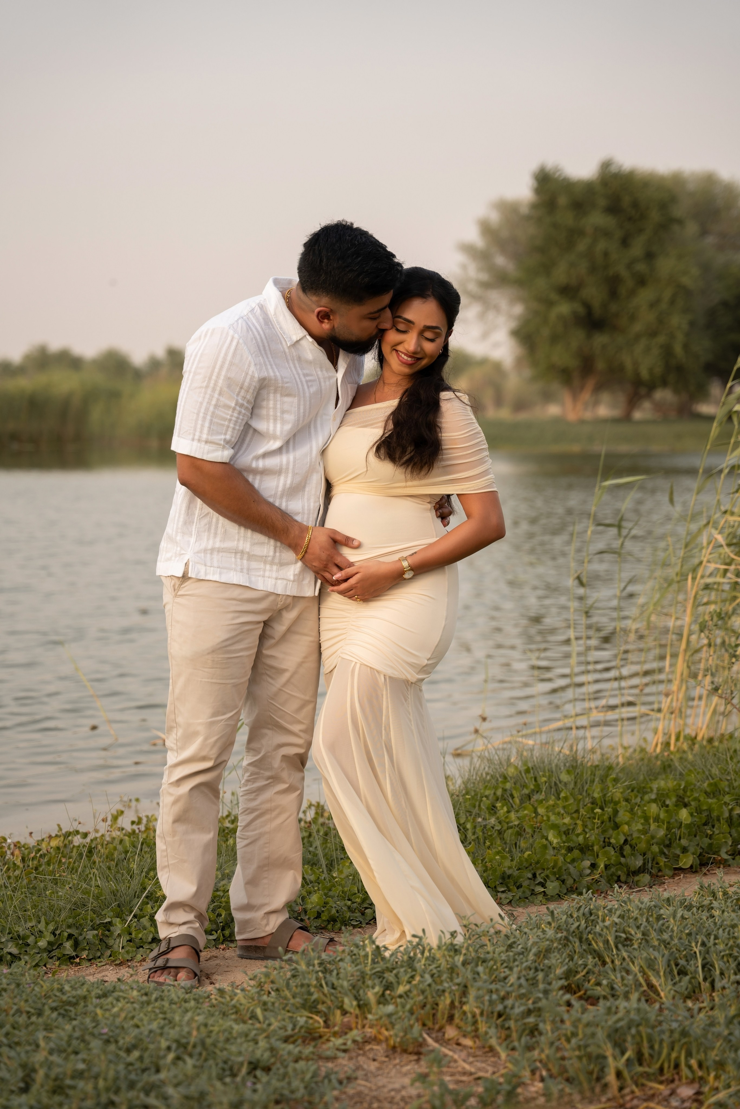 Sunset whispers: Boy or Girl?. Angela Iakovleva — Family Photographer in Dubai