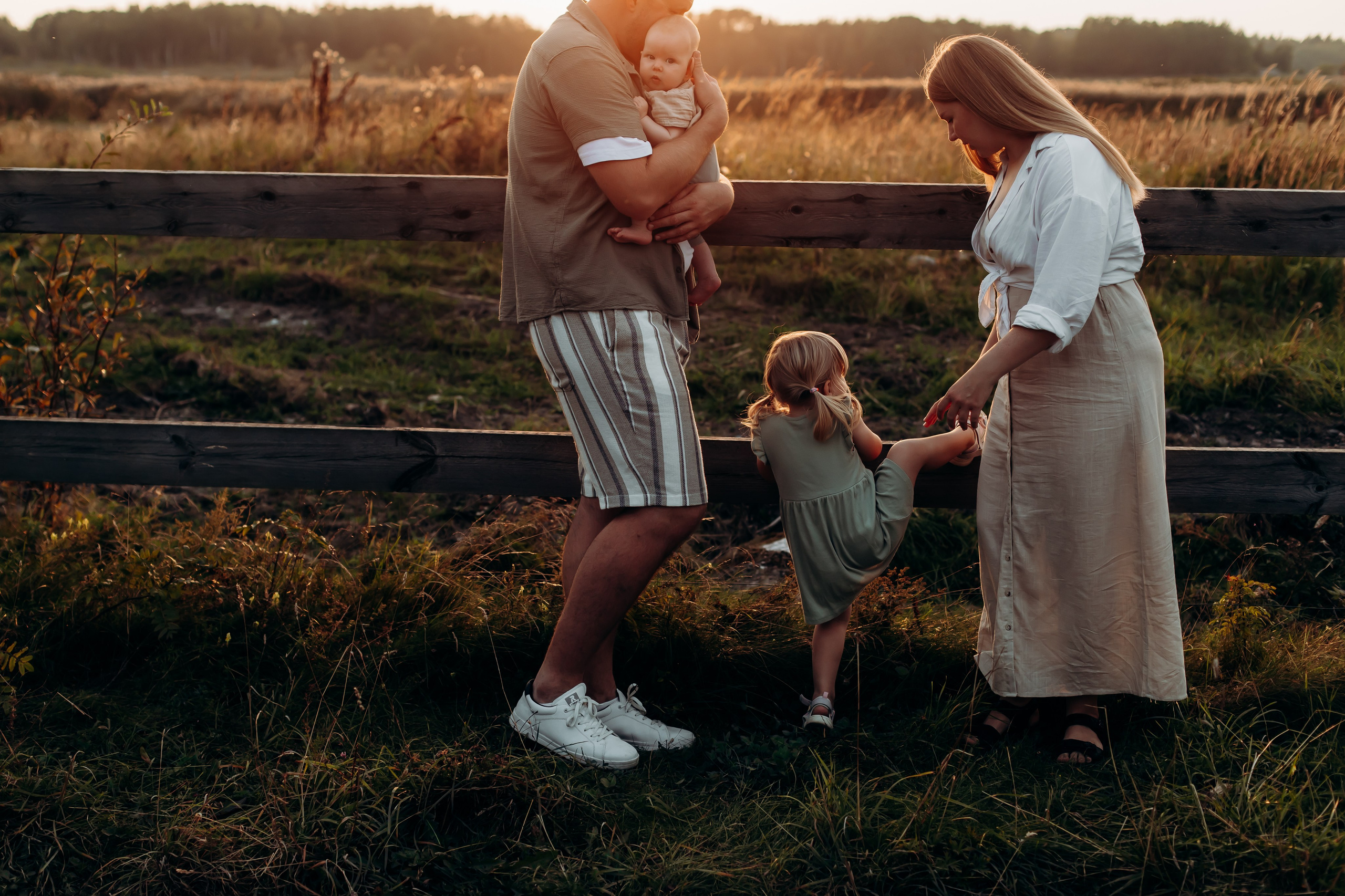Эвелин, Иван, Саша и Эван. Главная