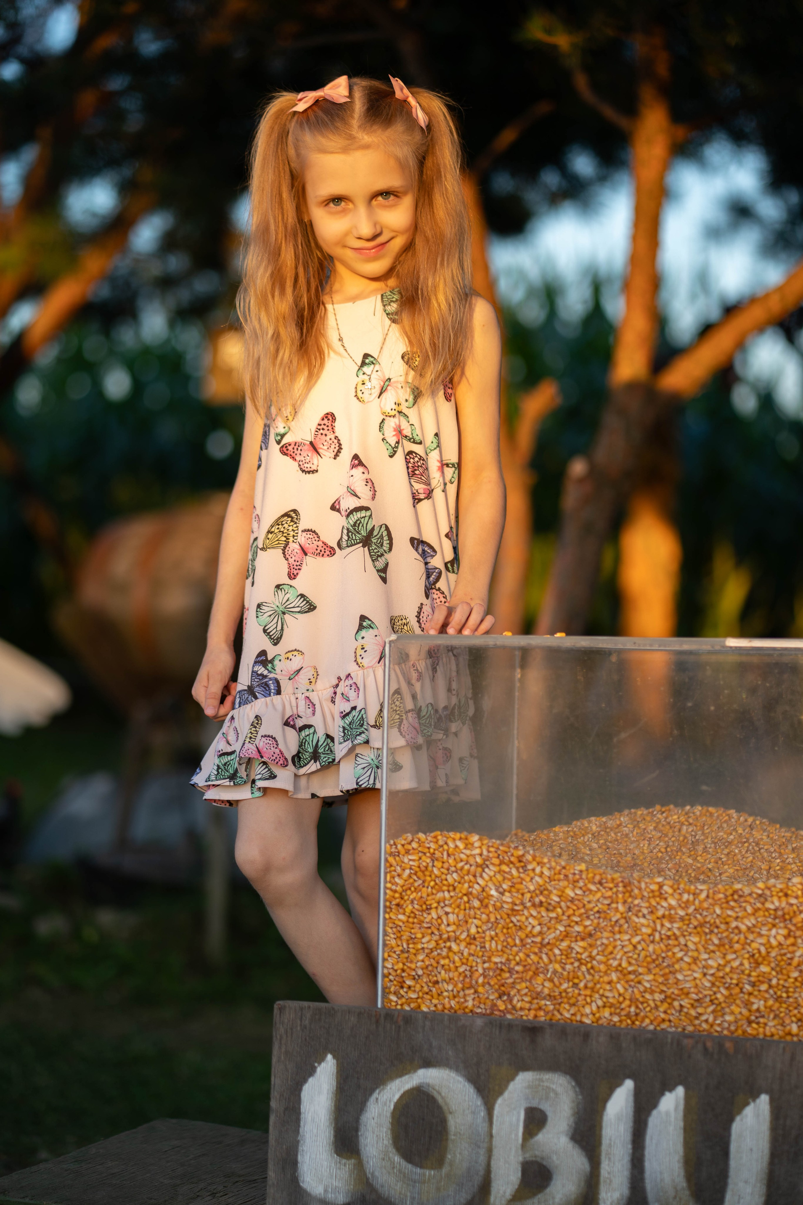 Renata — šeimos fotosesija kukurūzų lauke. Fotografija — Olga Bojarin