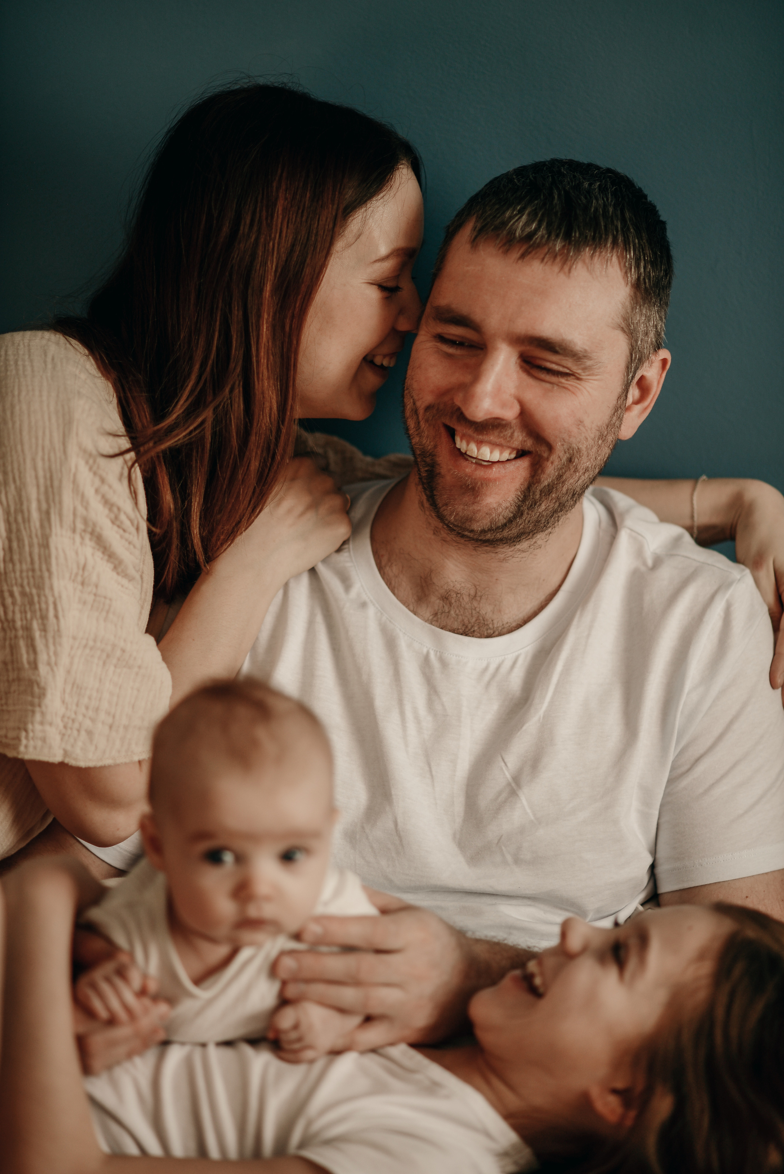 ARTEM&DASHA FOTOGRAFIA FOTOGRAFIA DI FAMIGLIA A CASA