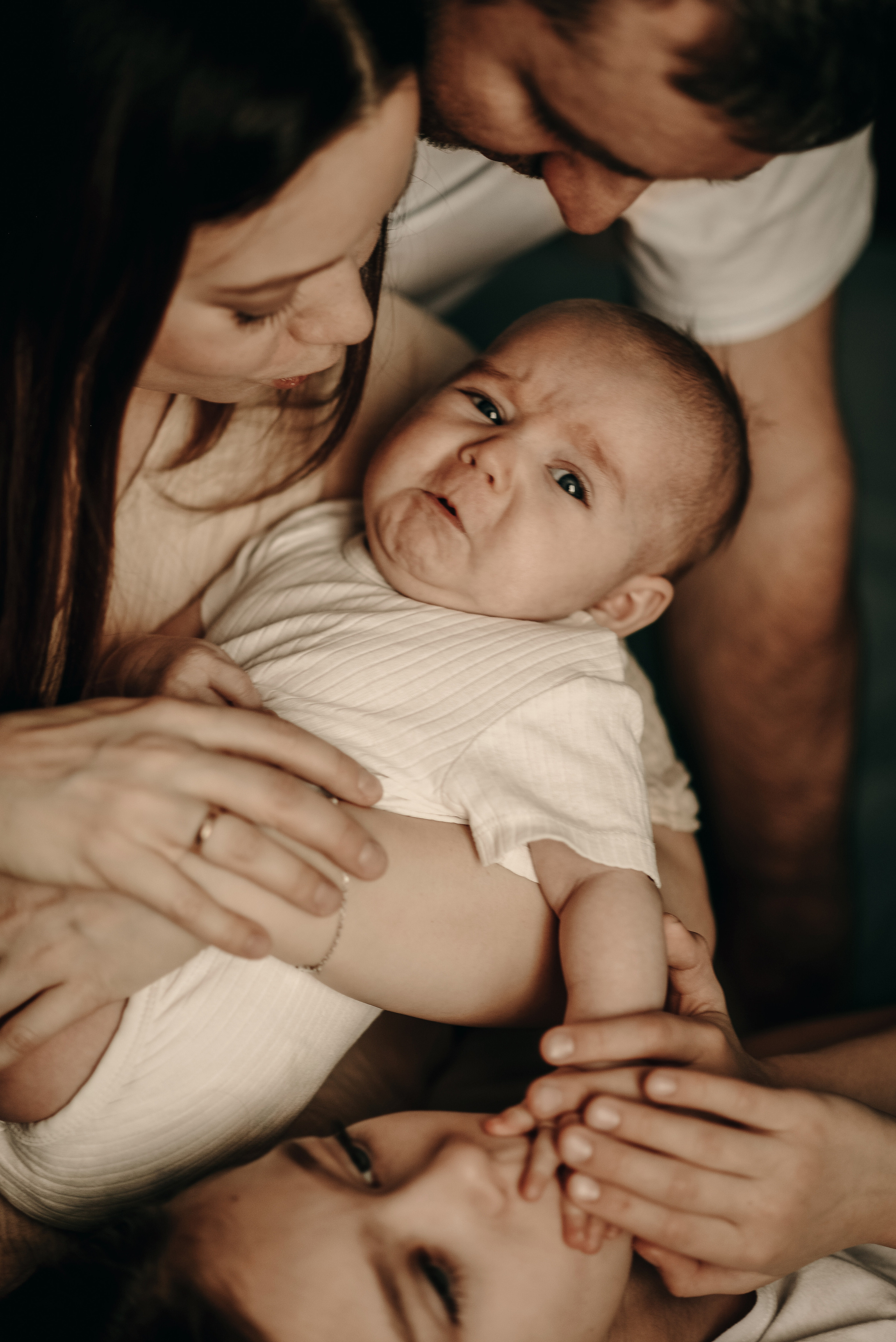ARTEM&DASHA FOTOGRAFIA FOTOGRAFIA DI FAMIGLIA A CASA