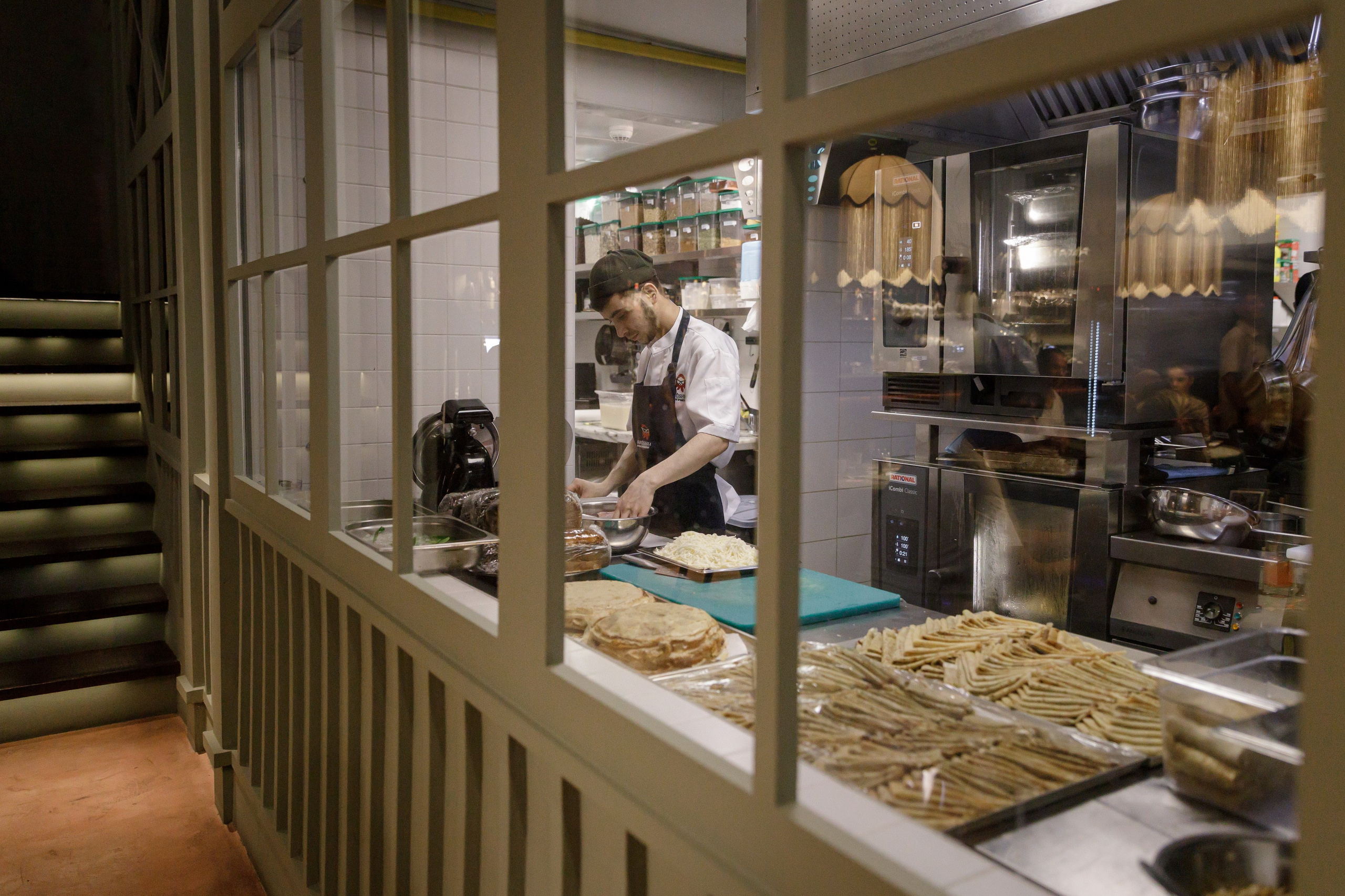 Maslenitsa at Babushka Restaurant, Dubai 2024. Photographer Anna Curly | Weddings and Events in Dubai