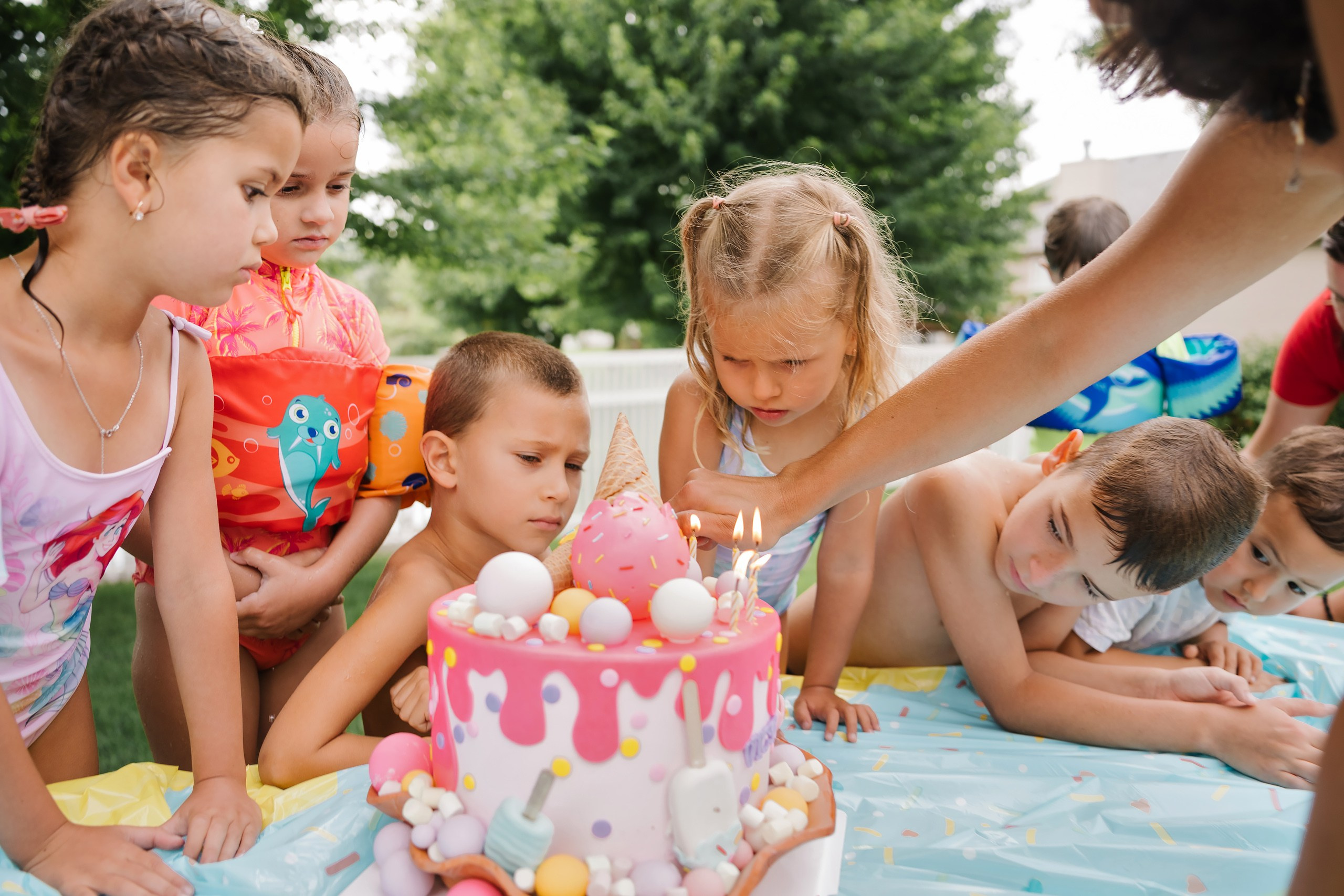 Birthday Party. Wedding family event photographer in Chicago Nick Yushevich
