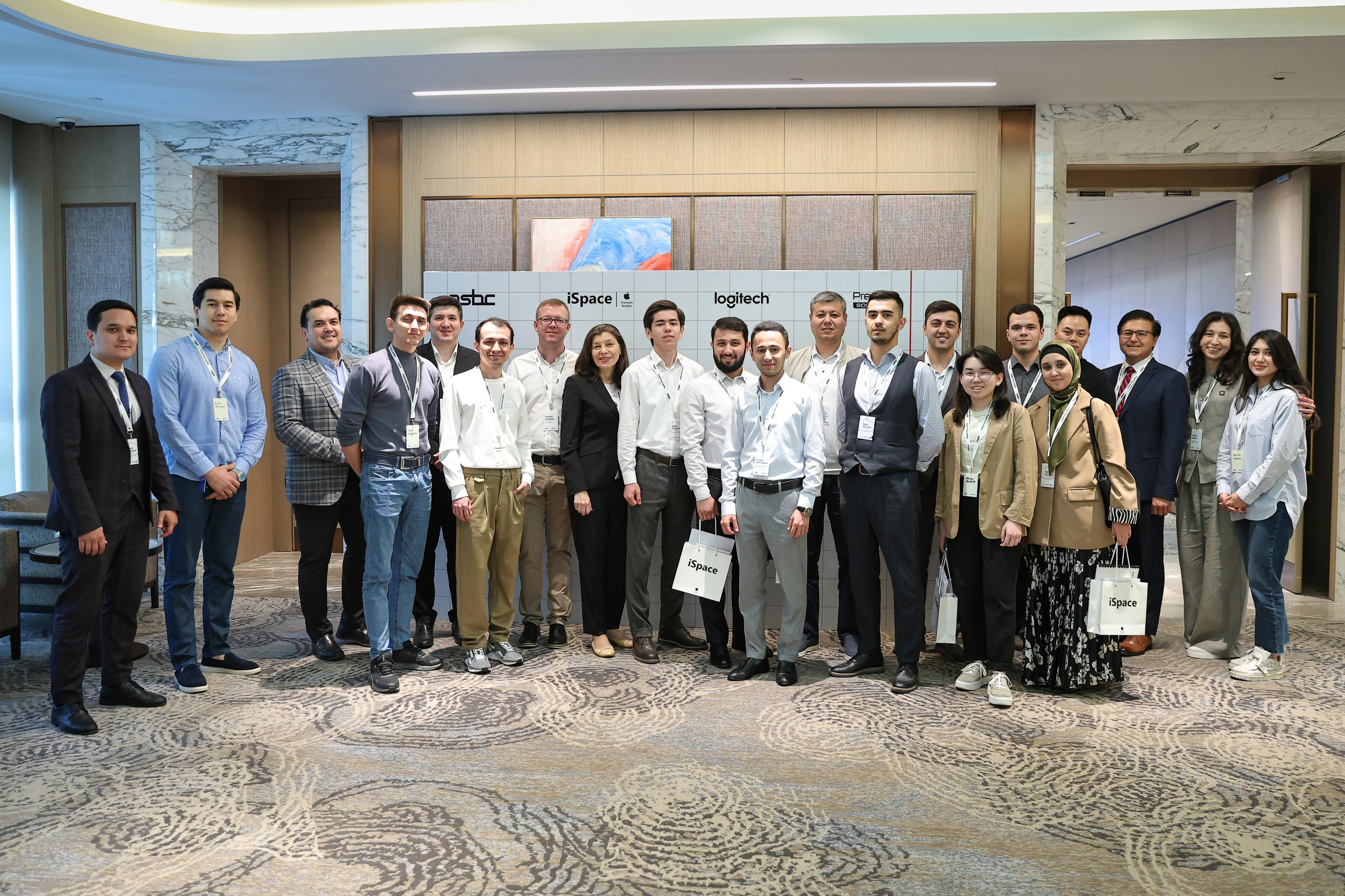 Презентация Apple education Uzbekiston. Создает увлекательные учебные материалы. Профессиональная Фото-Видео Студия Геннадия Нестеренко | Ташкент и Весь Узбекистан