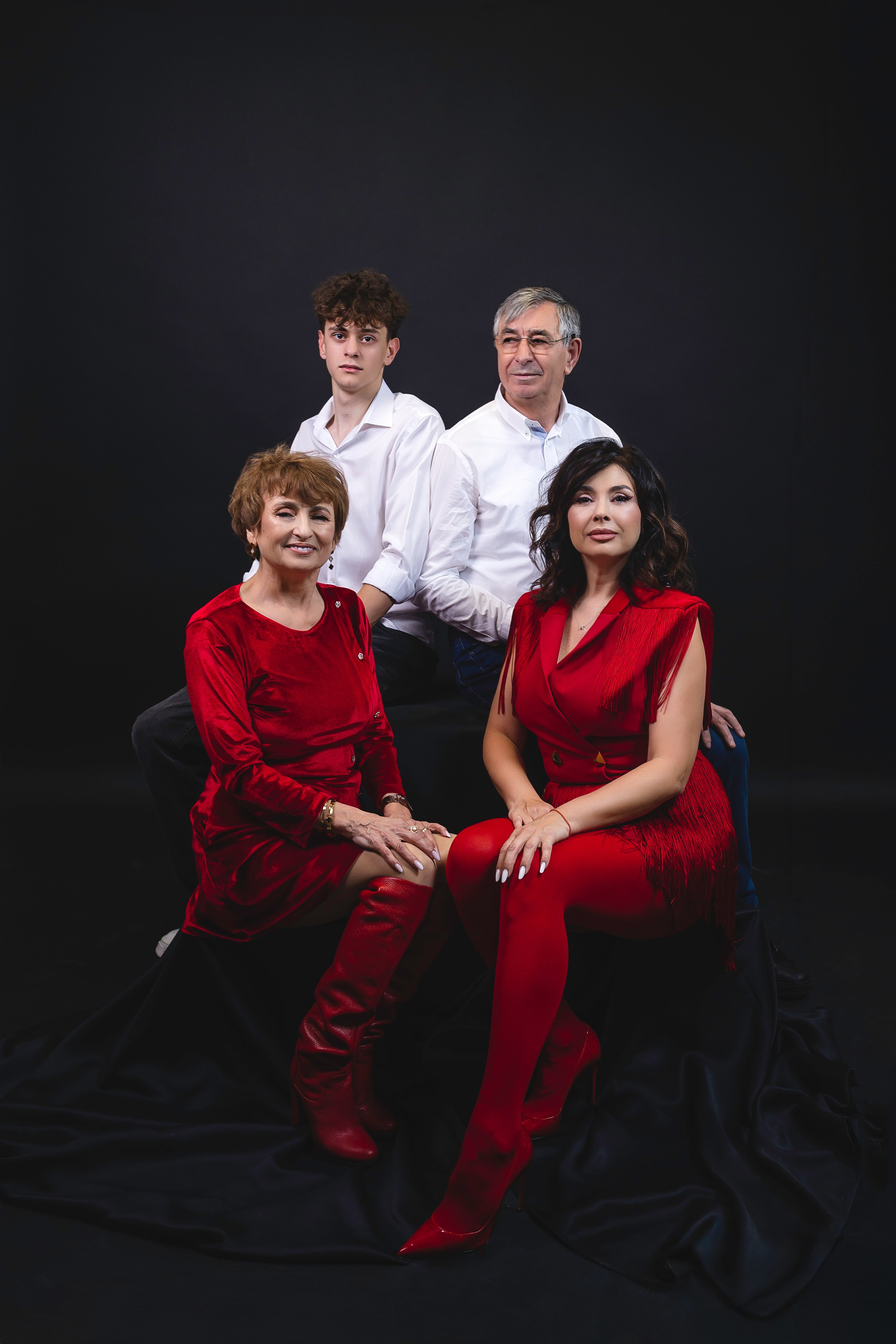 Şedinţe foto de familie - Împreună, într-o imagine. Elena Mascan – Fotograf newborn, maternitate, portret, smash the cake & branding personal | La Femme Studio Photograpy|Constanţa