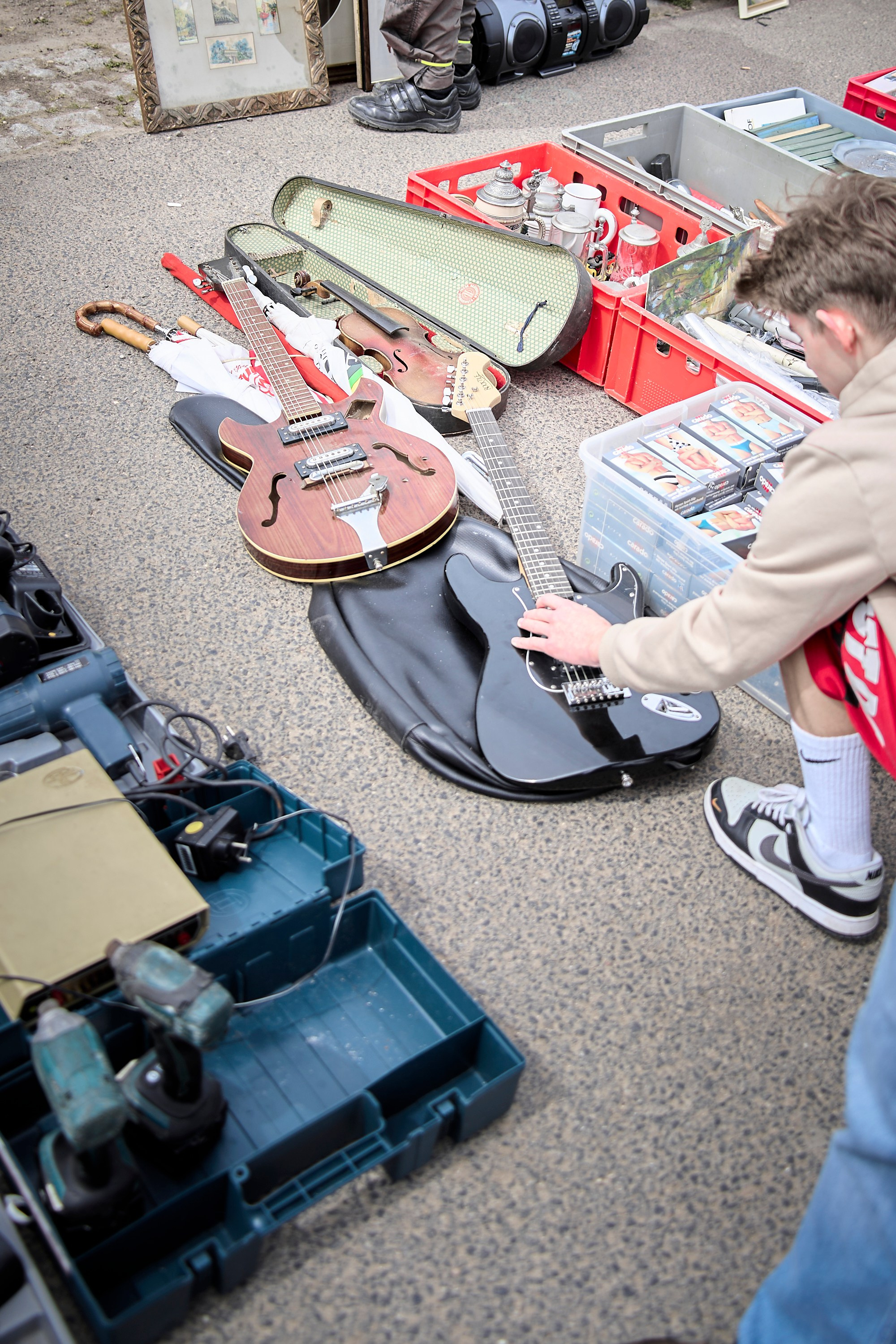 Flohmarkt-Fund. Aleksandr Steinbrenner | Streetfotografie