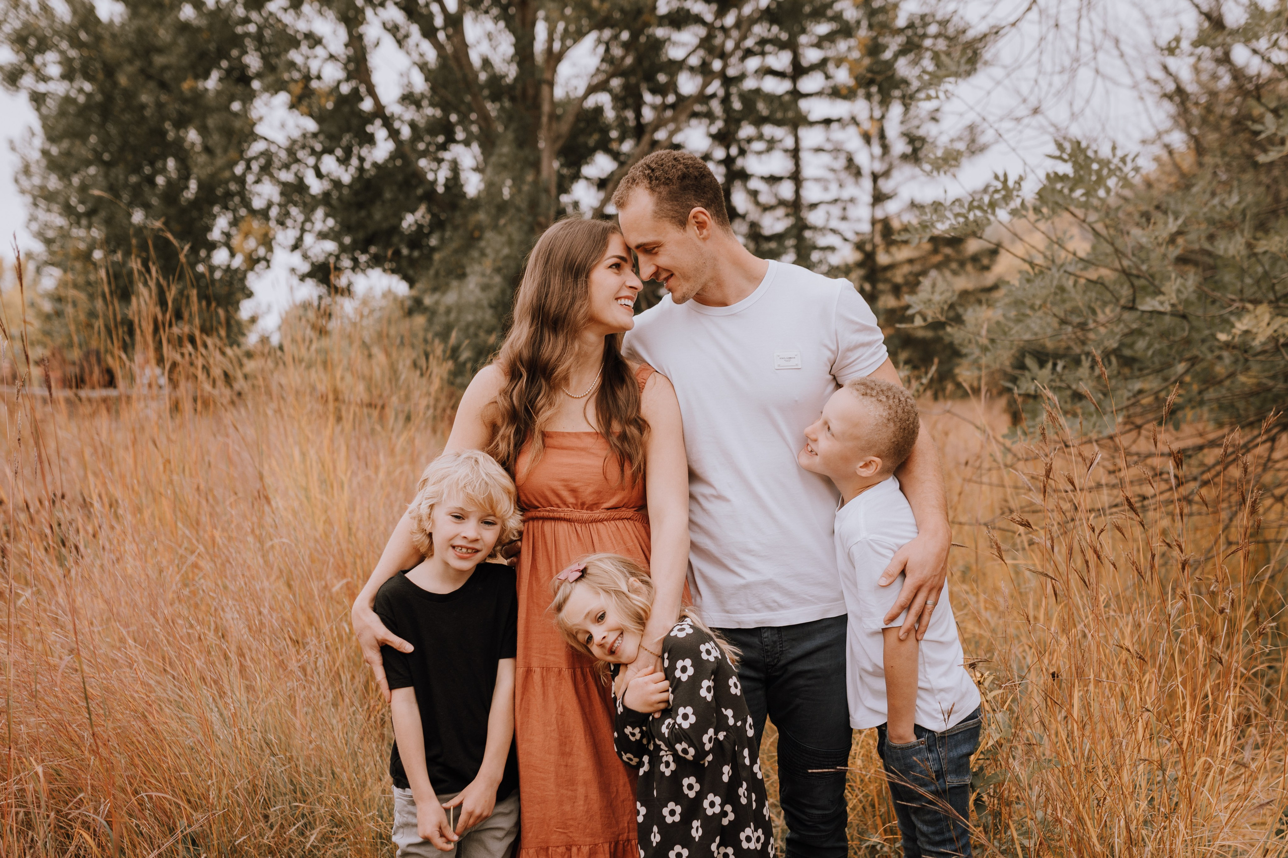 Family. Wedding and family photographer in Calgary Kate Beliaeva