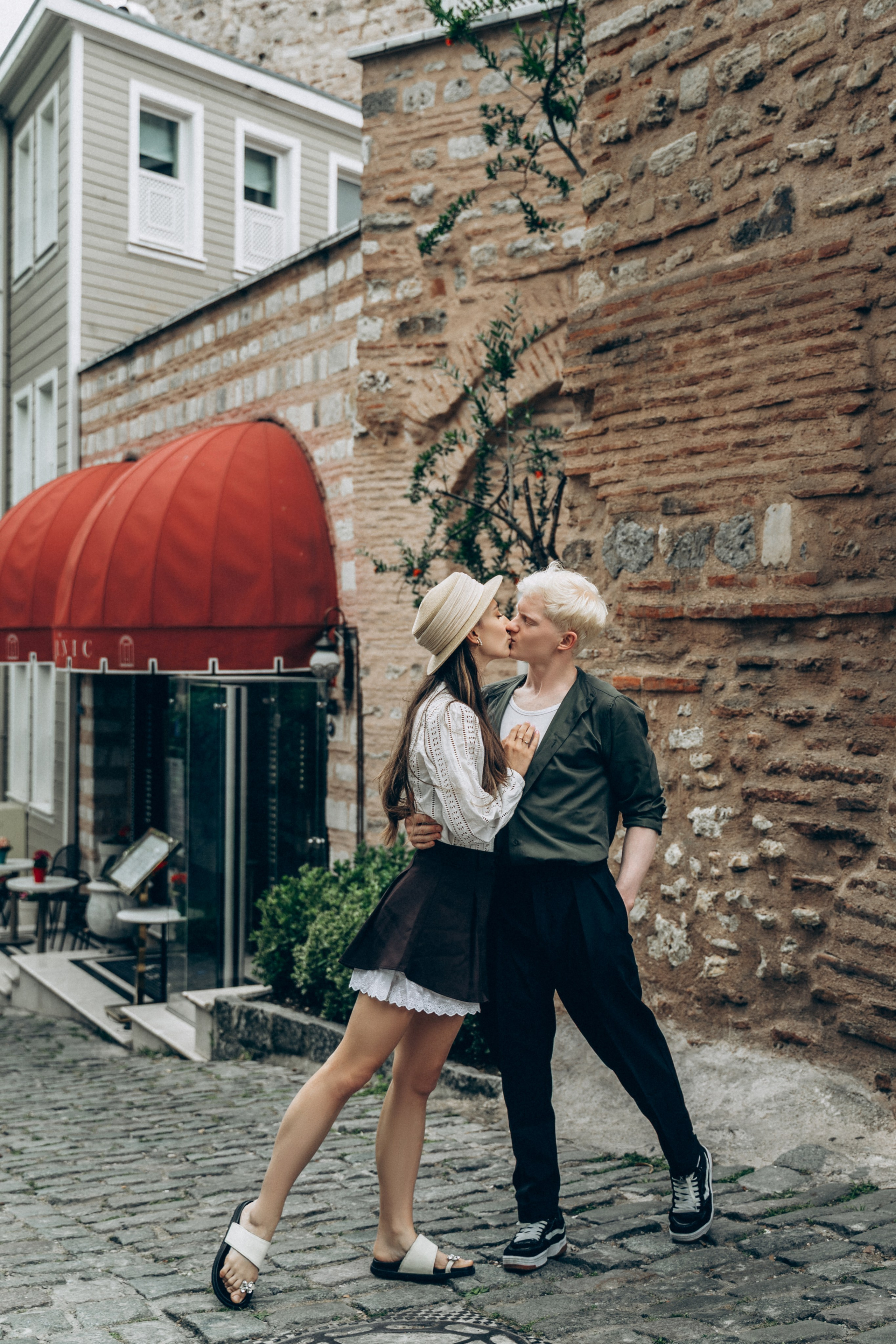 Лайфстайл фотограф в Стамбуле Анатолий. Фотосессии на крышах с чайками