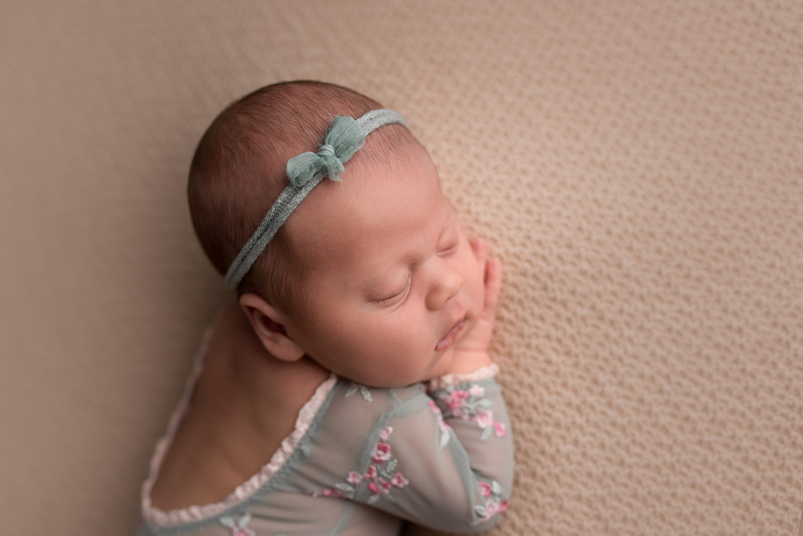 Alisa 15 days. In-home newborn photography Raleigh & area Katya Kulikova