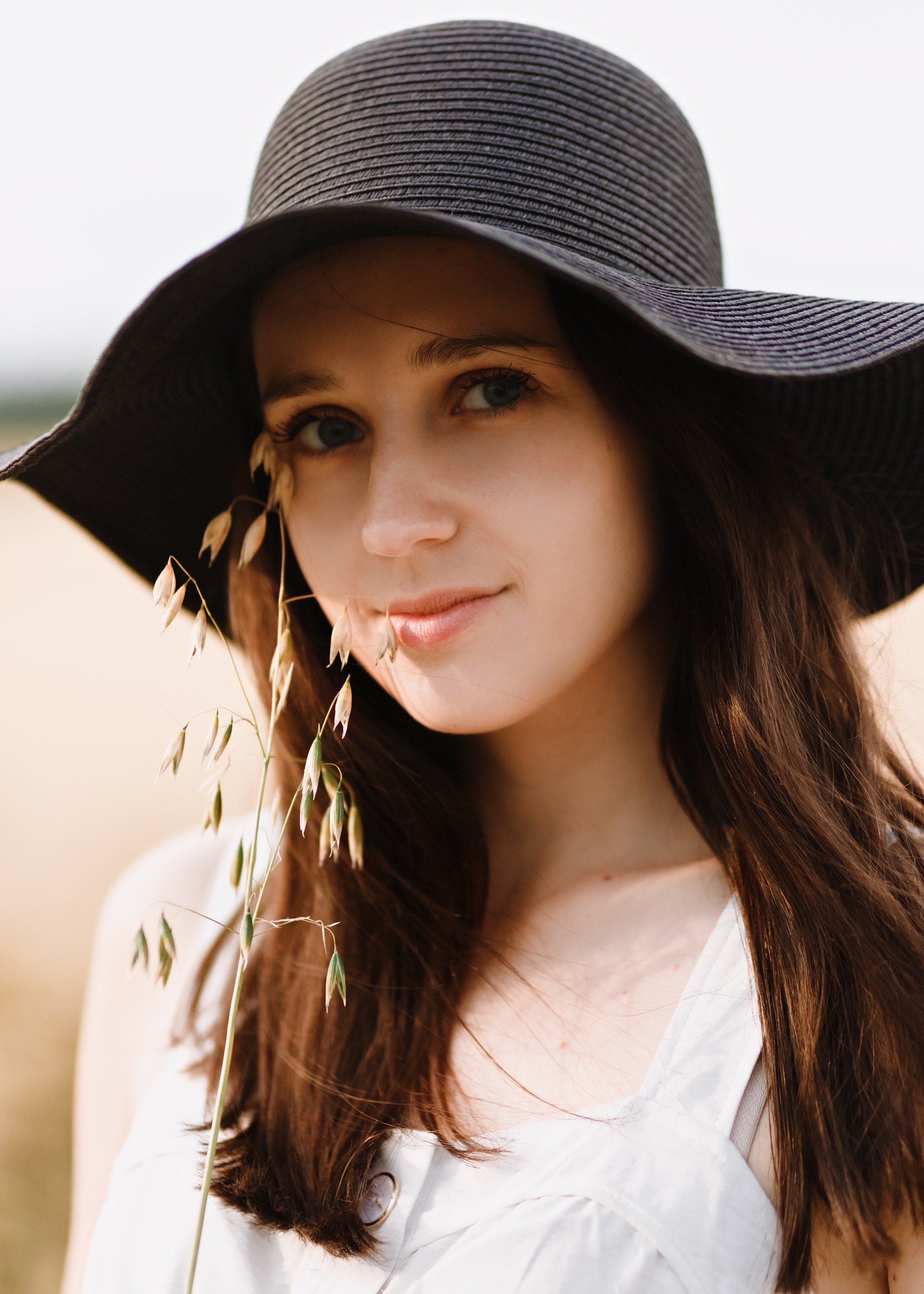 Katya | tenderness in the field. Kaja | fotograf psów we Wrocławiu