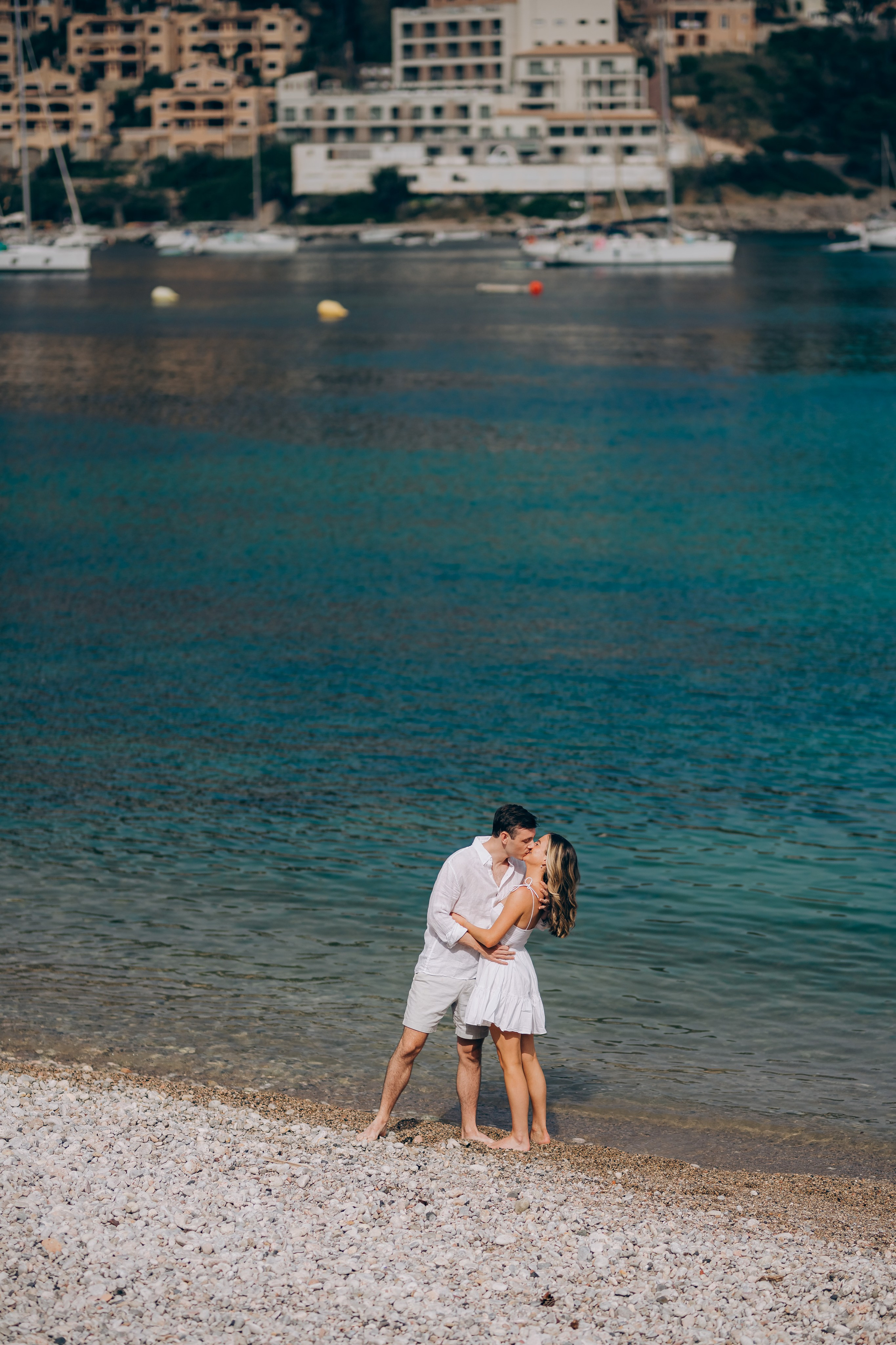 Relaxed Couple Session in Mallorca — Citrus Fields & Seaside. Фотограф у Пальма де Майорка