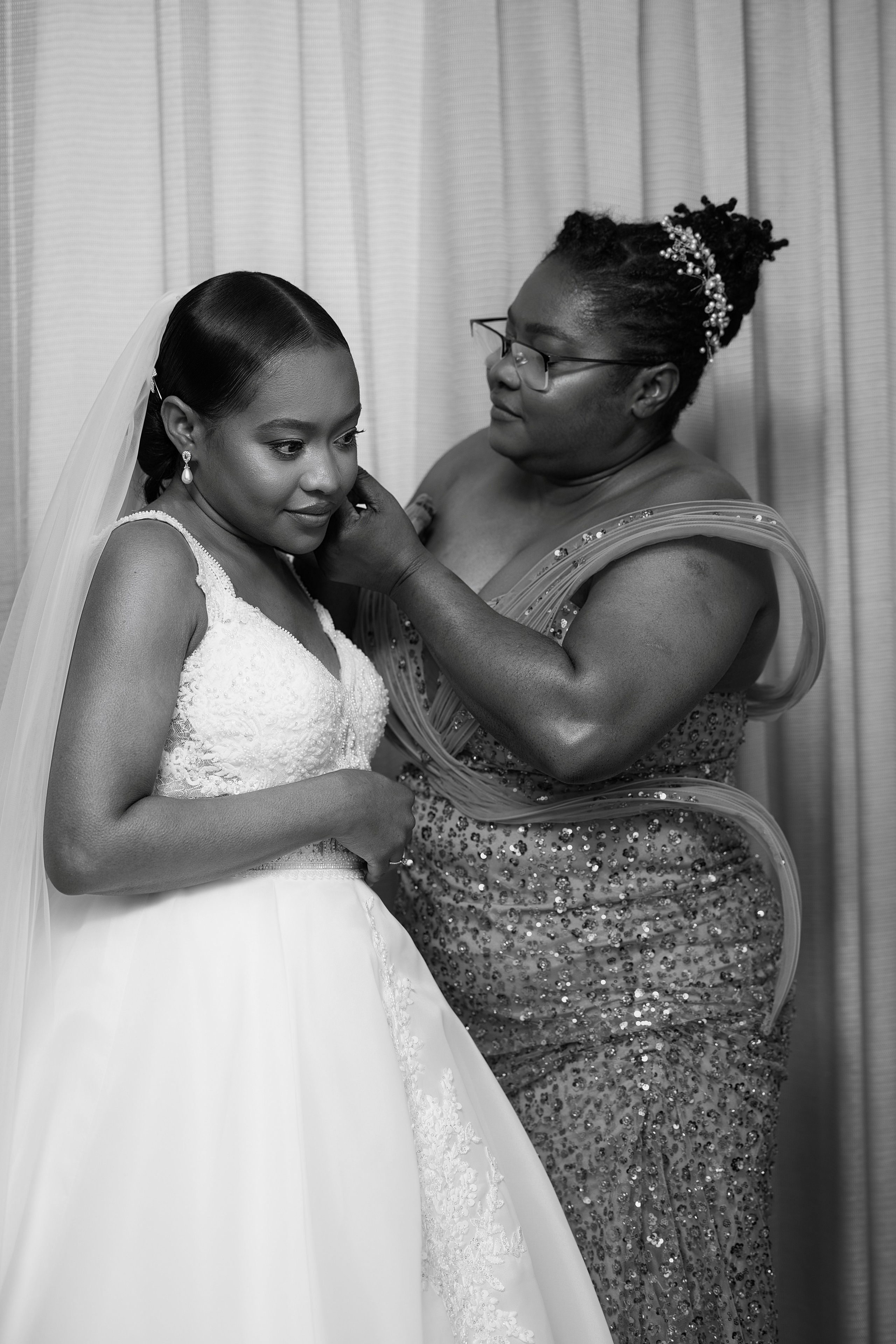 Nawik e Ethson. Fazemos o seu casamento ser lembrado por gerações