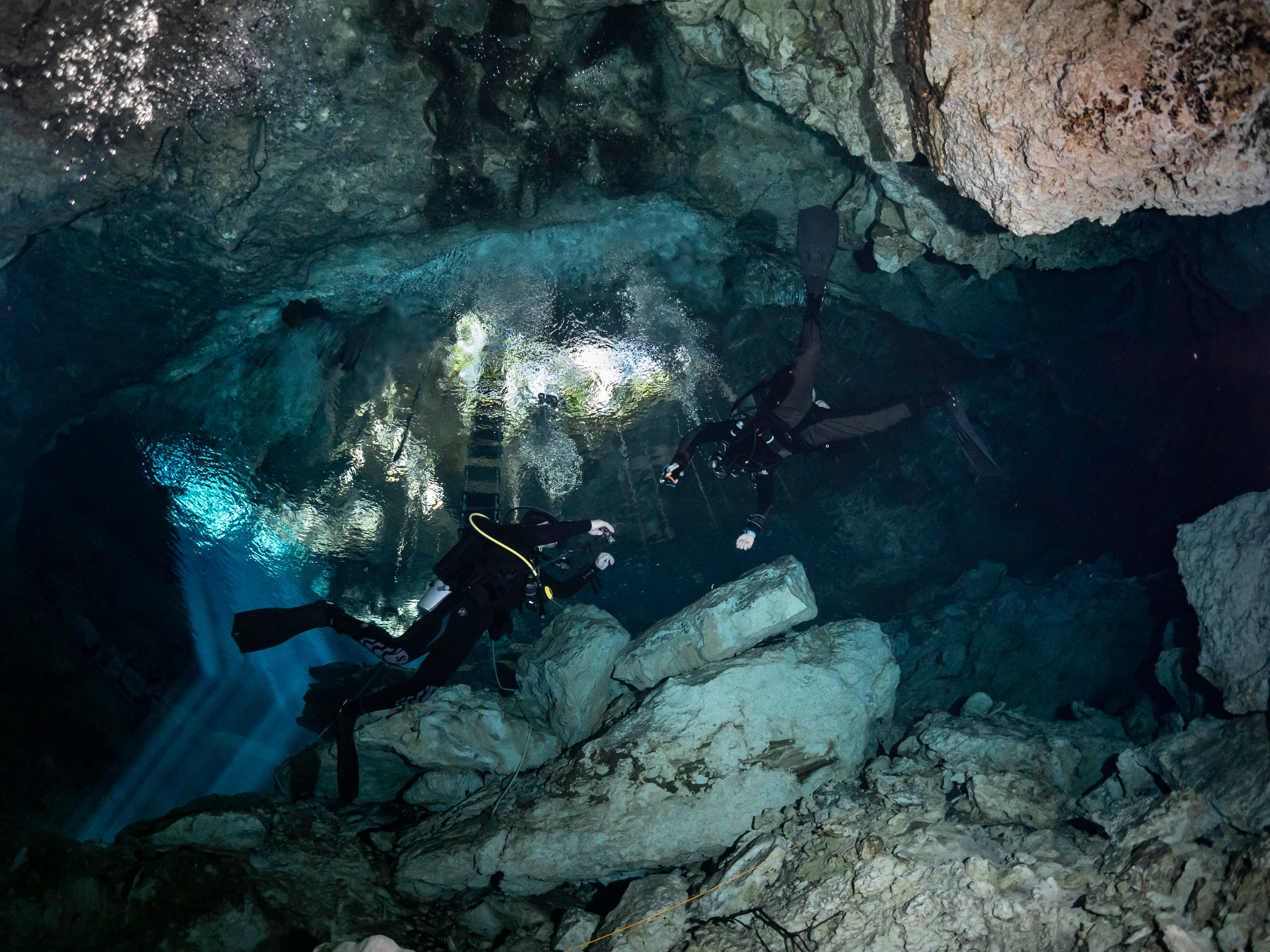 Senote. Your photographer on land and under water— Alexey Zaytsev