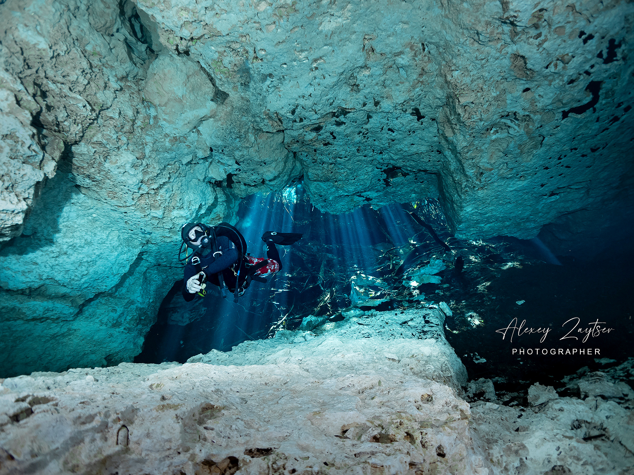 Senote. Your photographer on land and under water— Alexey Zaytsev