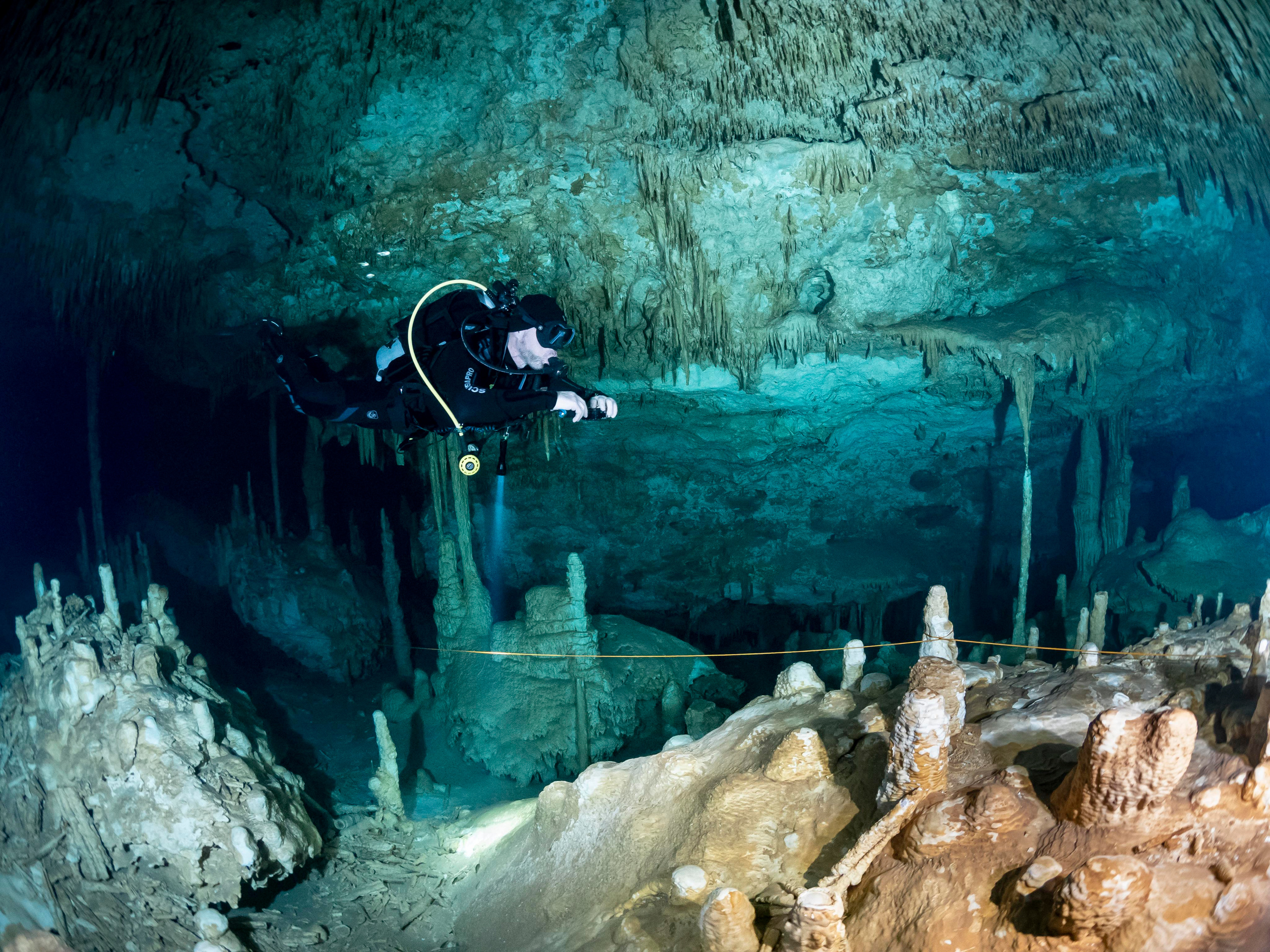 Senote. Your photographer on land and under water— Alexey Zaytsev