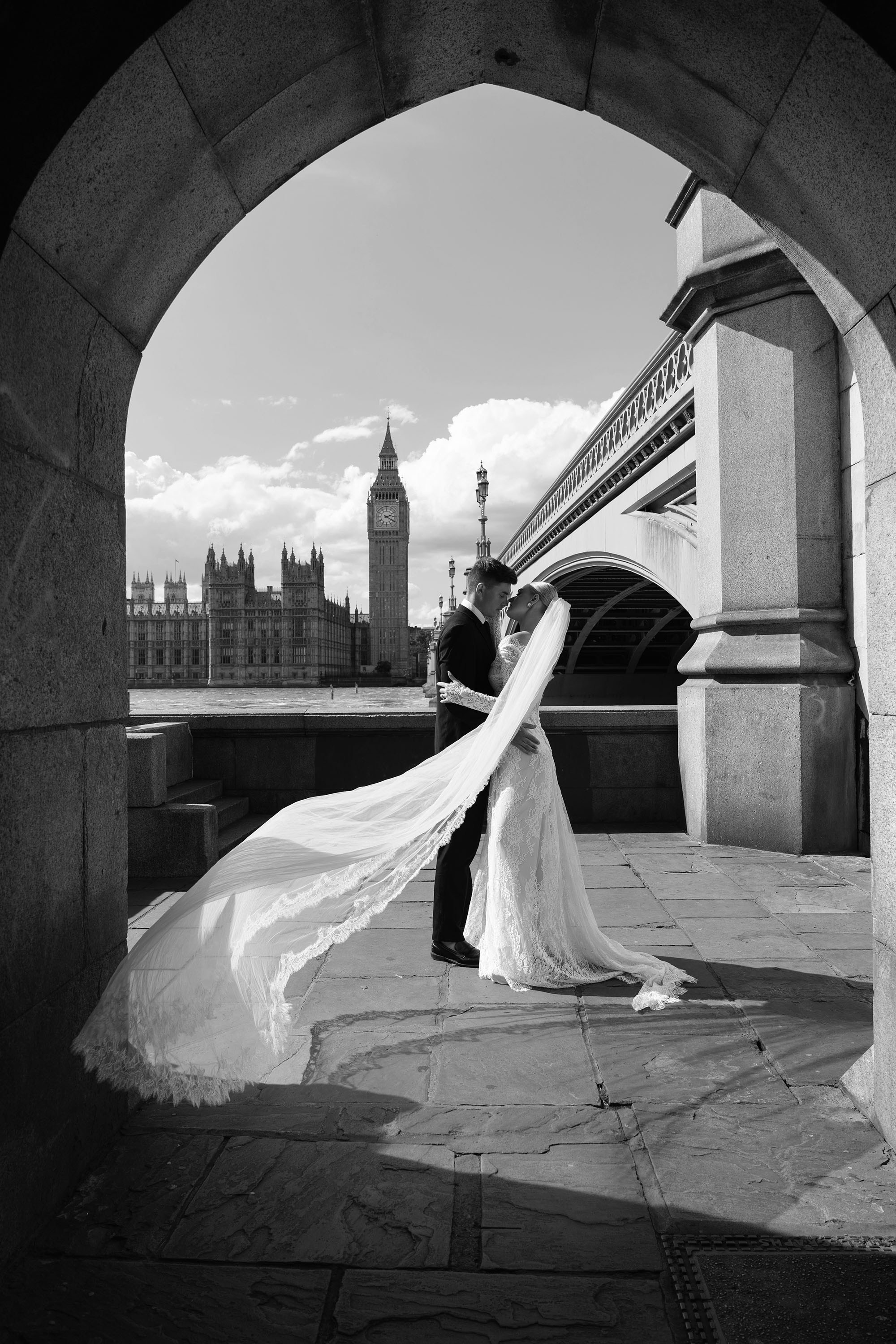 Anhelina and Dmytro. Fotógrafos de bodas de destino y creadores de contenido con base en España