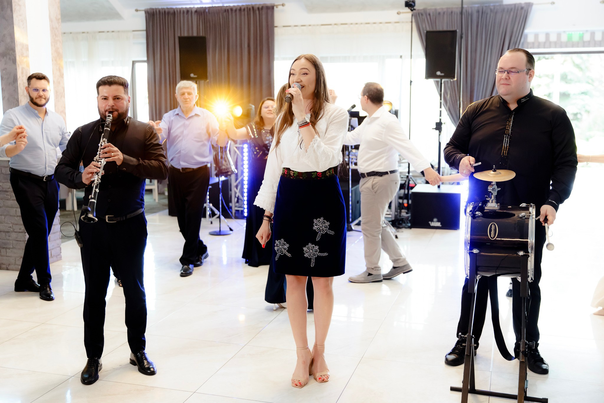 Ioana & Ionuț | Nuntă de poveste la Păstrăvăria Poiana din Mălini județul Suceava. Servicii foto-video profesionale, pentru momente de neuitat