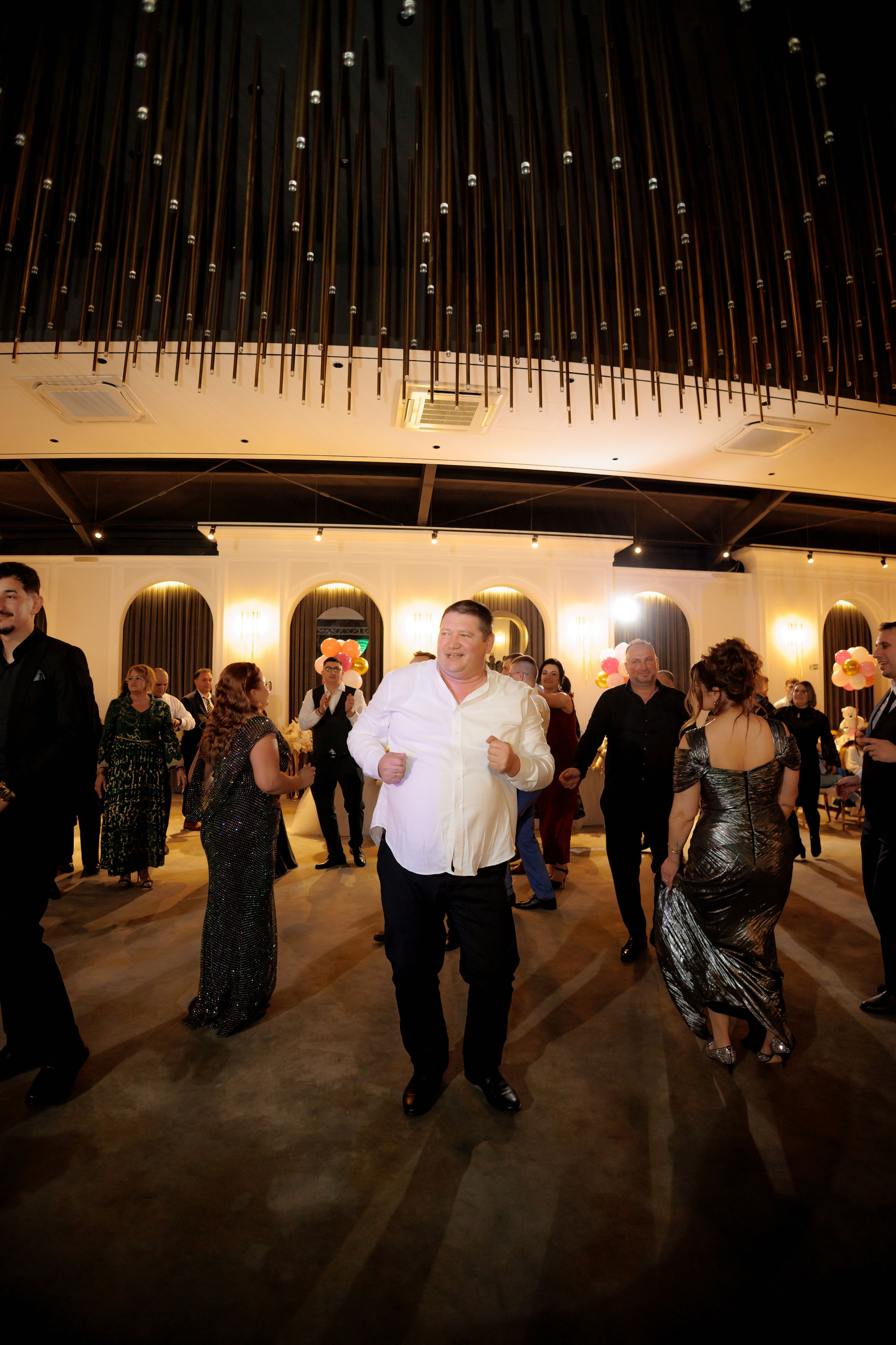 Povestea voastră, regizată de noi |Cristi Turculet Videograf Nuntă Suceava | wedding highlight. Servicii foto-video profesionale, pentru momente de neuitat