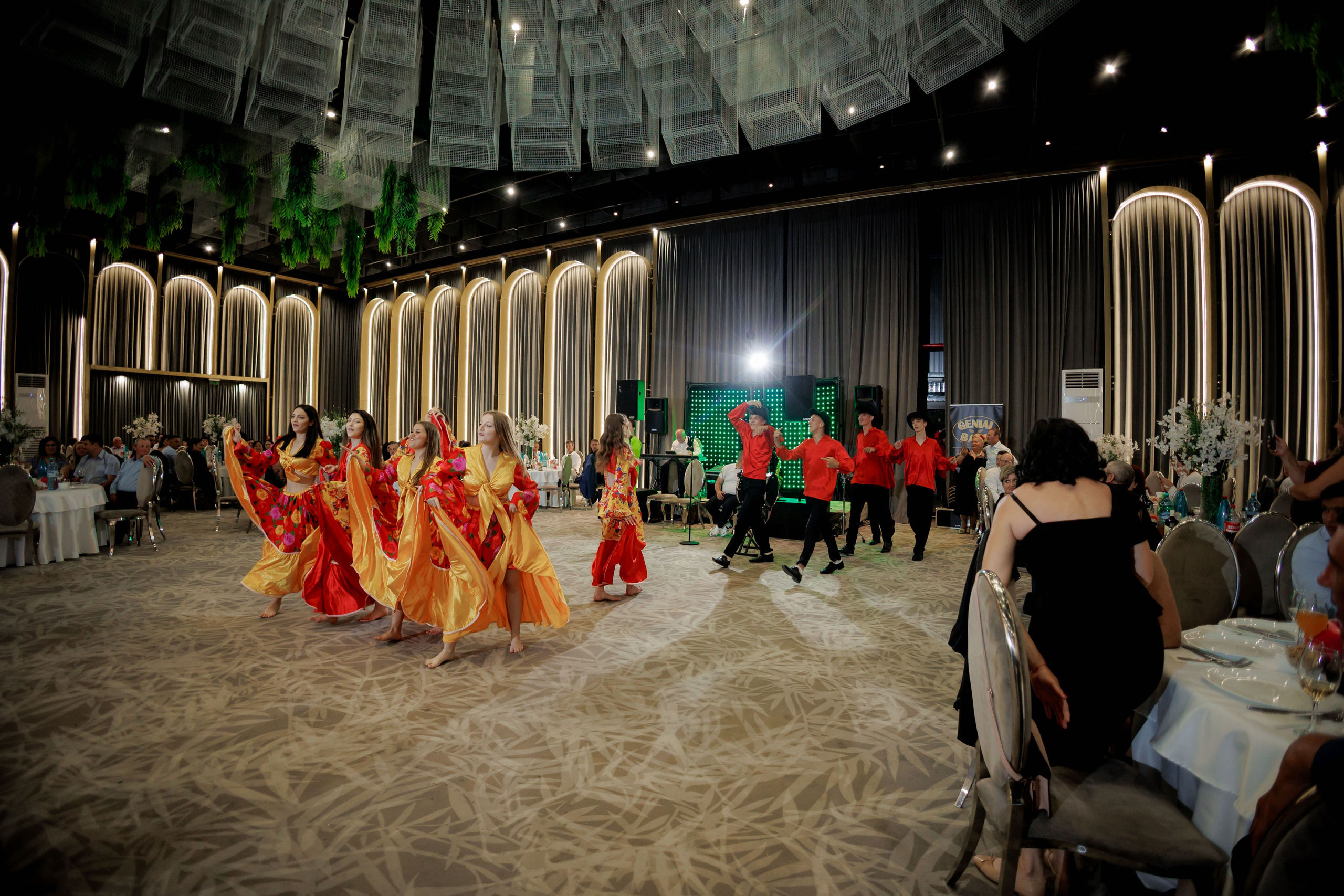 Nunta Nicoleta & Răzvan | Fotografie & Videografie Profesională. Servicii foto-video profesionale, pentru momente de neuitat