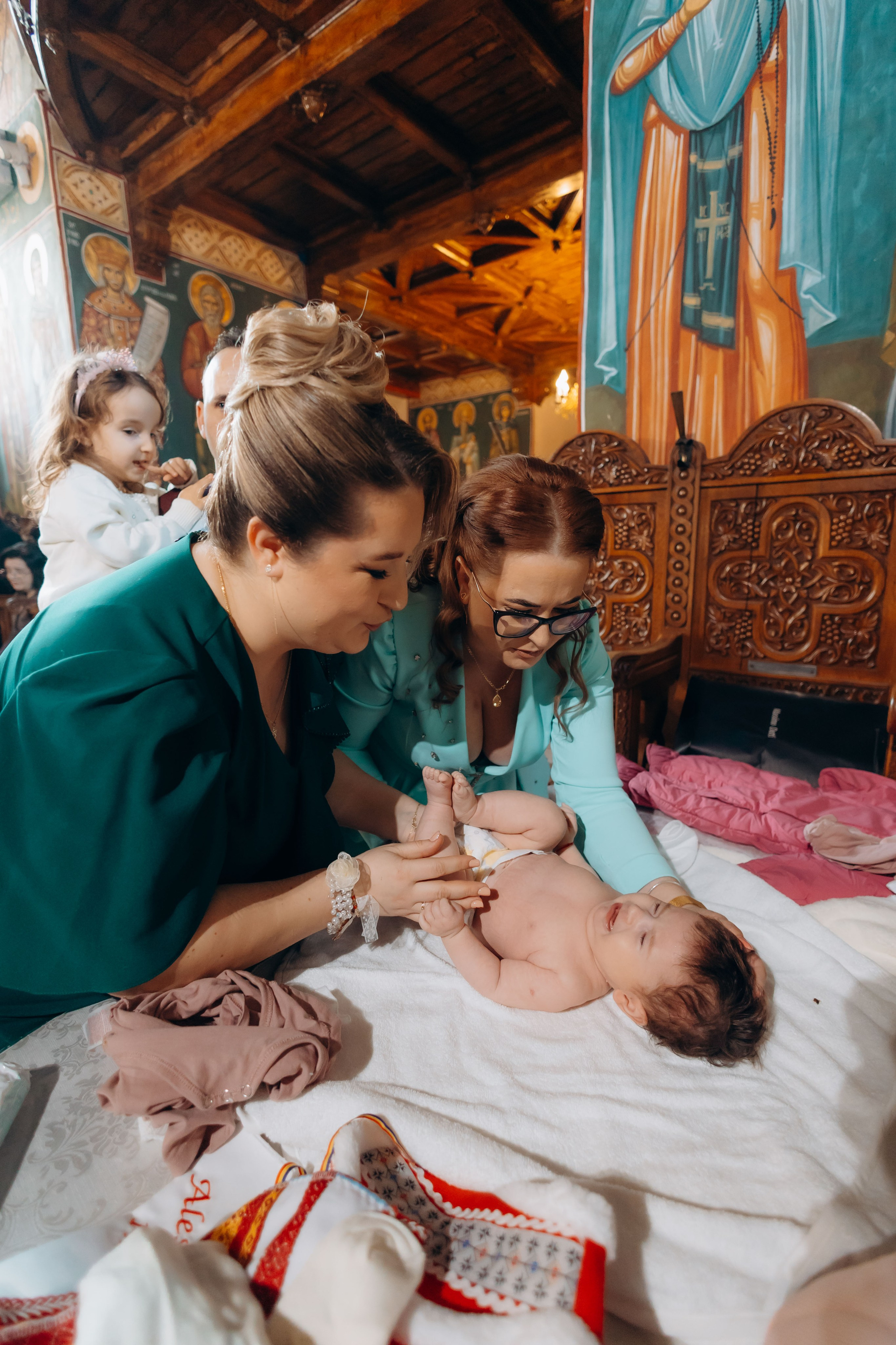 Povestea voastră, regizată de noi |Cristi Turculet Videograf Nuntă Suceava | wedding highlight. Servicii foto-video profesionale, pentru momente de neuitat