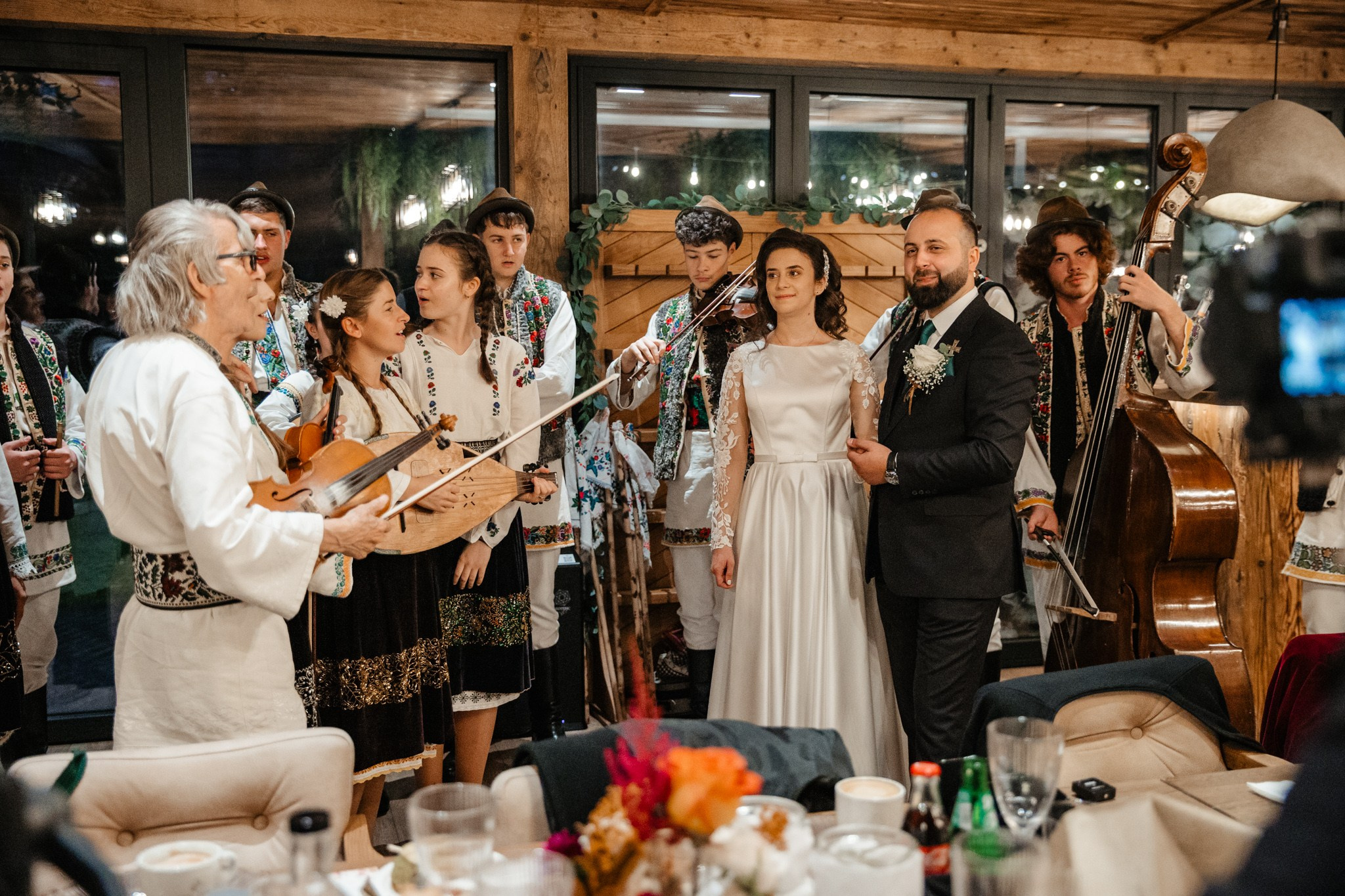 Nunta de Poveste la Sucevița: Cristi și Andreea. Servicii foto-video profesionale, pentru momente de neuitat