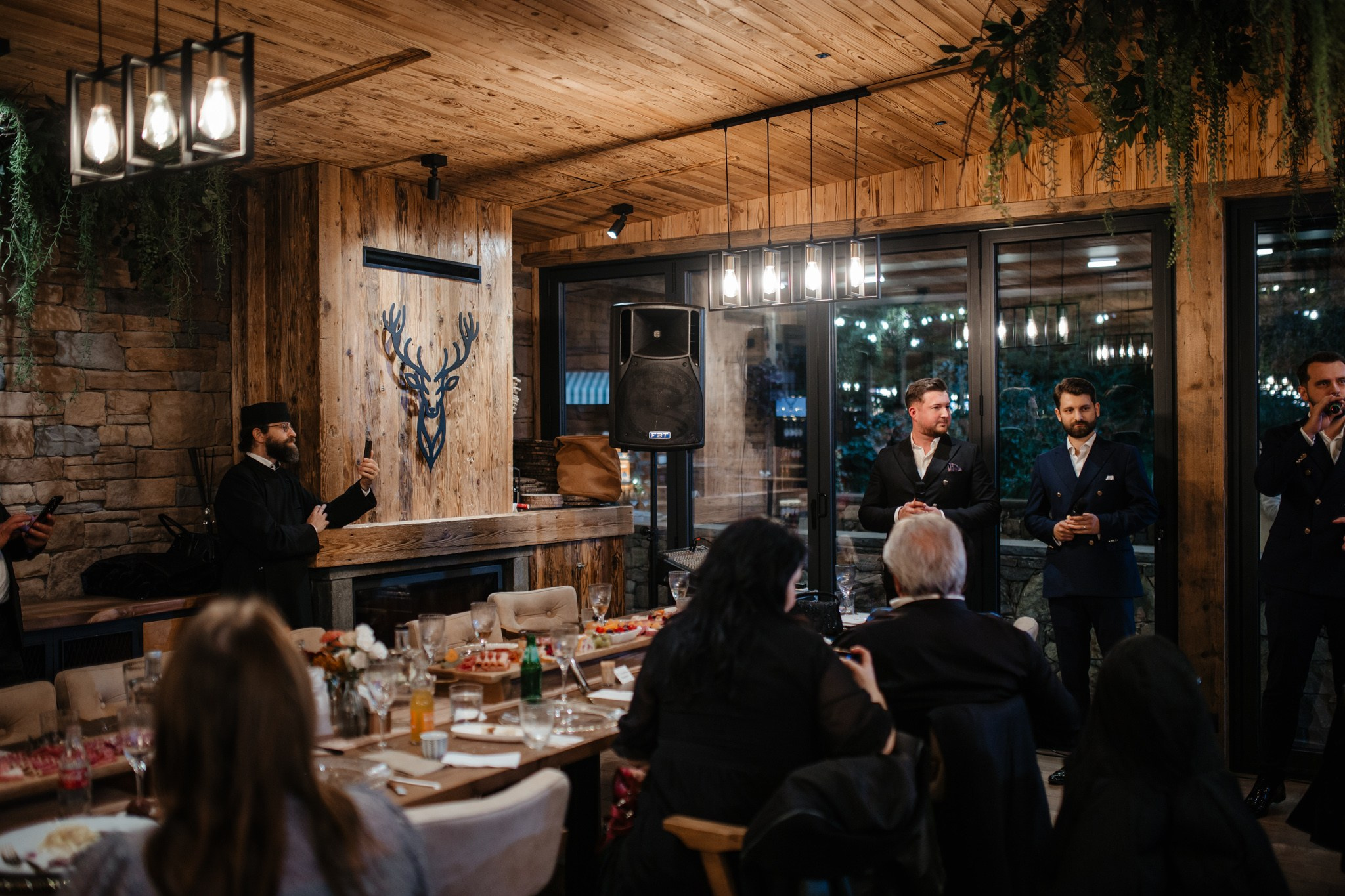 Nunta de Poveste la Sucevița: Cristi și Andreea. Servicii foto-video profesionale, pentru momente de neuitat