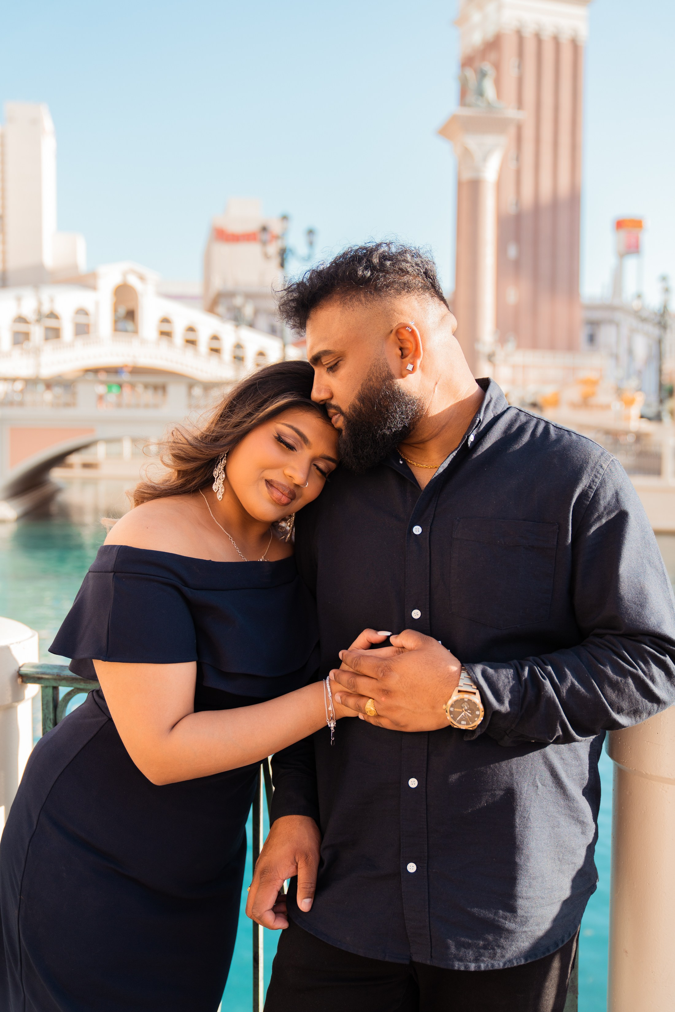 Abbi&Neron. Wedding & elopement photographer Viktoriya Kravtsov. Las Vegas