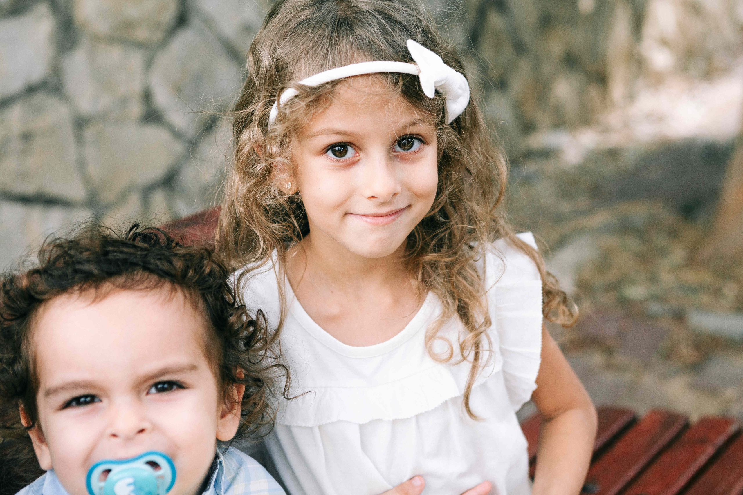 BRITH MILA IN THE SMALL SYNAGOGUE. PHOTOGRAPHER IN ISRAEL