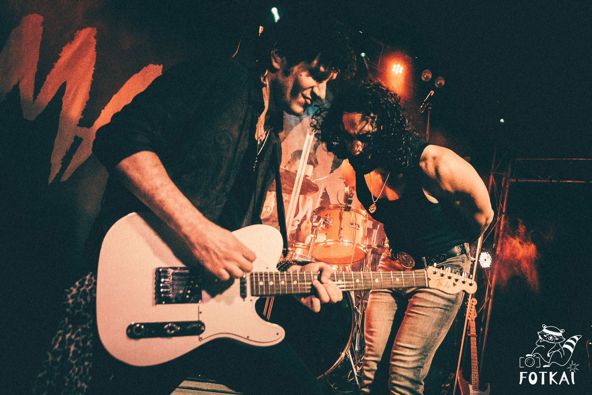 DENISDENIS — reportaje fotográfico del concierto en la Sala Marearock (Alicante) | FOTKAI