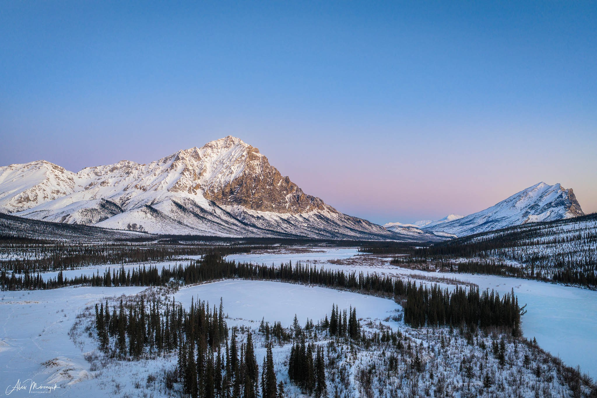 Chasing the Aurora Borealis. Pet, Senior, Landscape, portrait studio, photographer in Miami and Sou