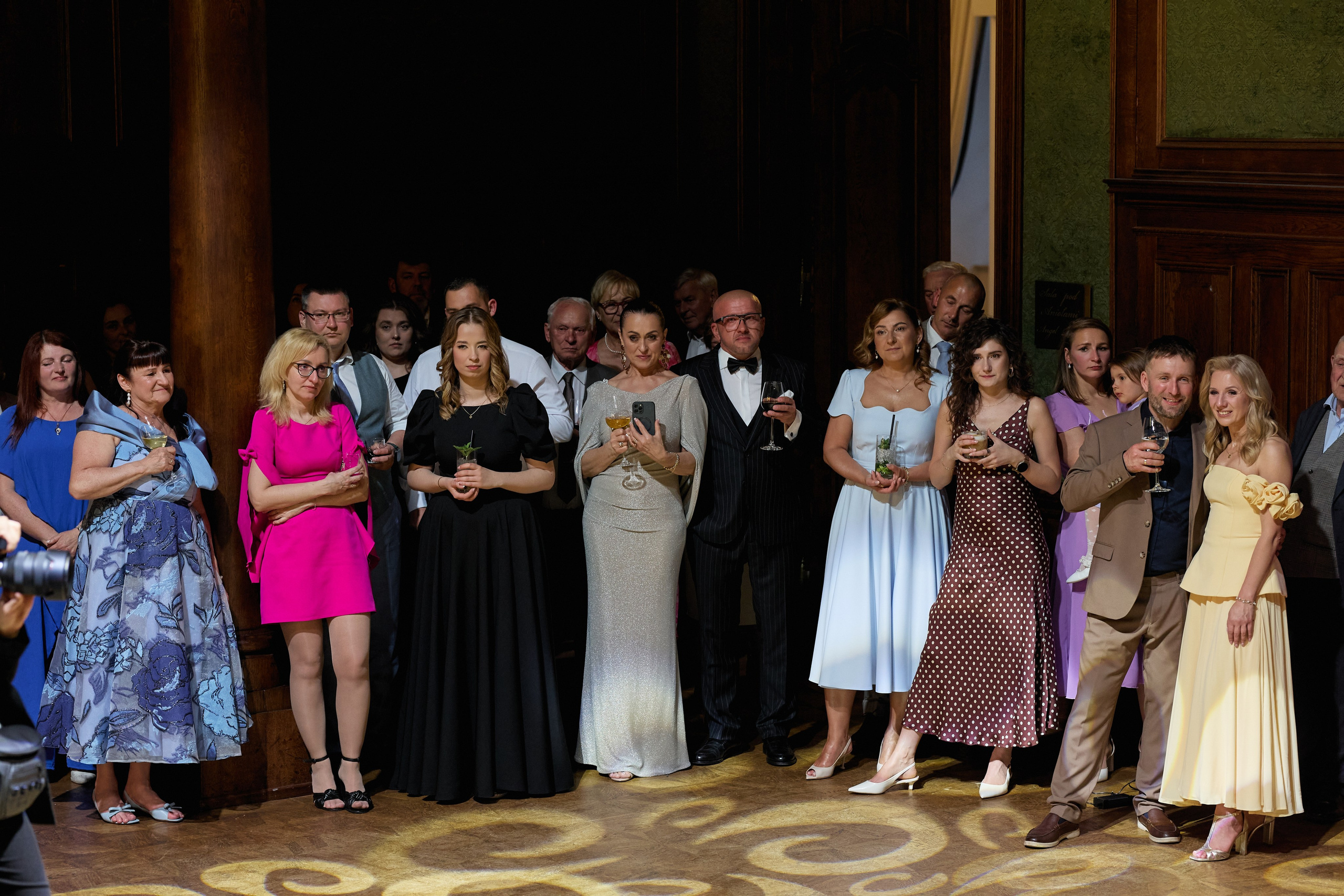 Wiktoria & Kacper. Pałac Goetz. Fotograf ślubny i rodzinny w Krakowie Yana Klymova