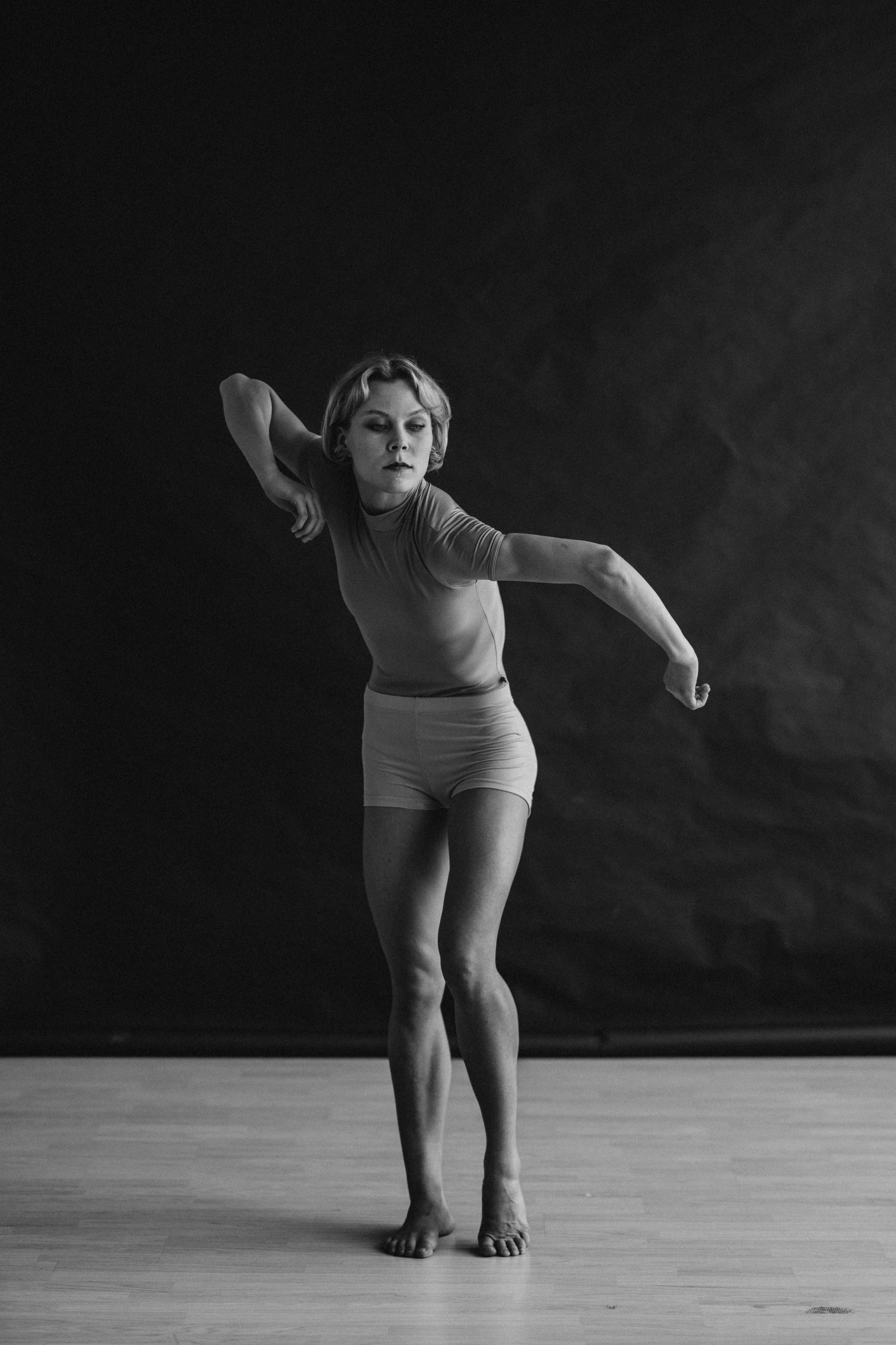 DANCERS. Victoria Olonen – Cinematic Portrait Artist | Helsinki & Europe