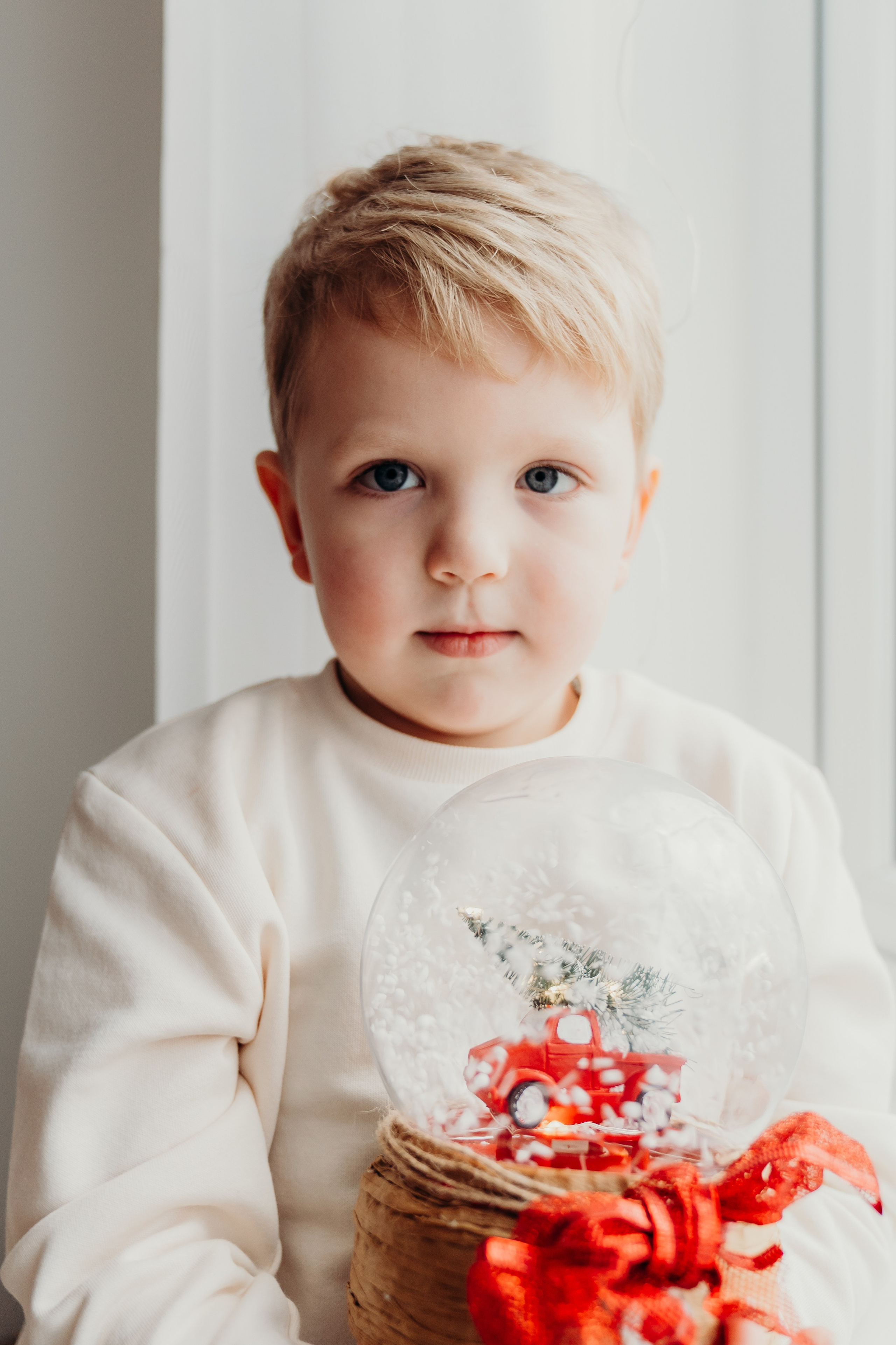 Derbyshire Family. New Year in-home photo session, Washington. Newcastle Upon Tyne Photographer Yana Balatskaya