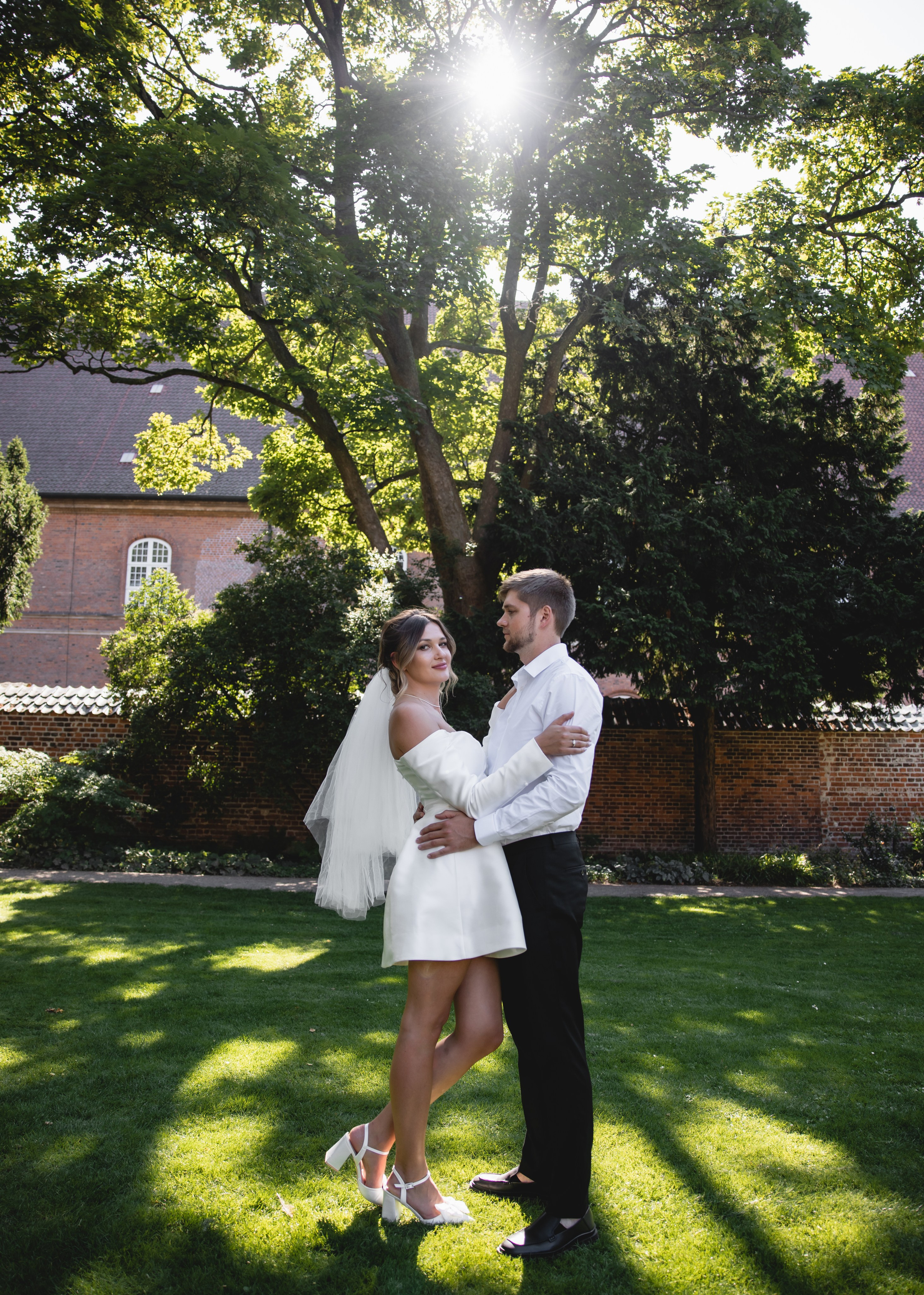 Julia and Slava. Professional wedding photographer in Copenhagen, Denmark — Julia Byron