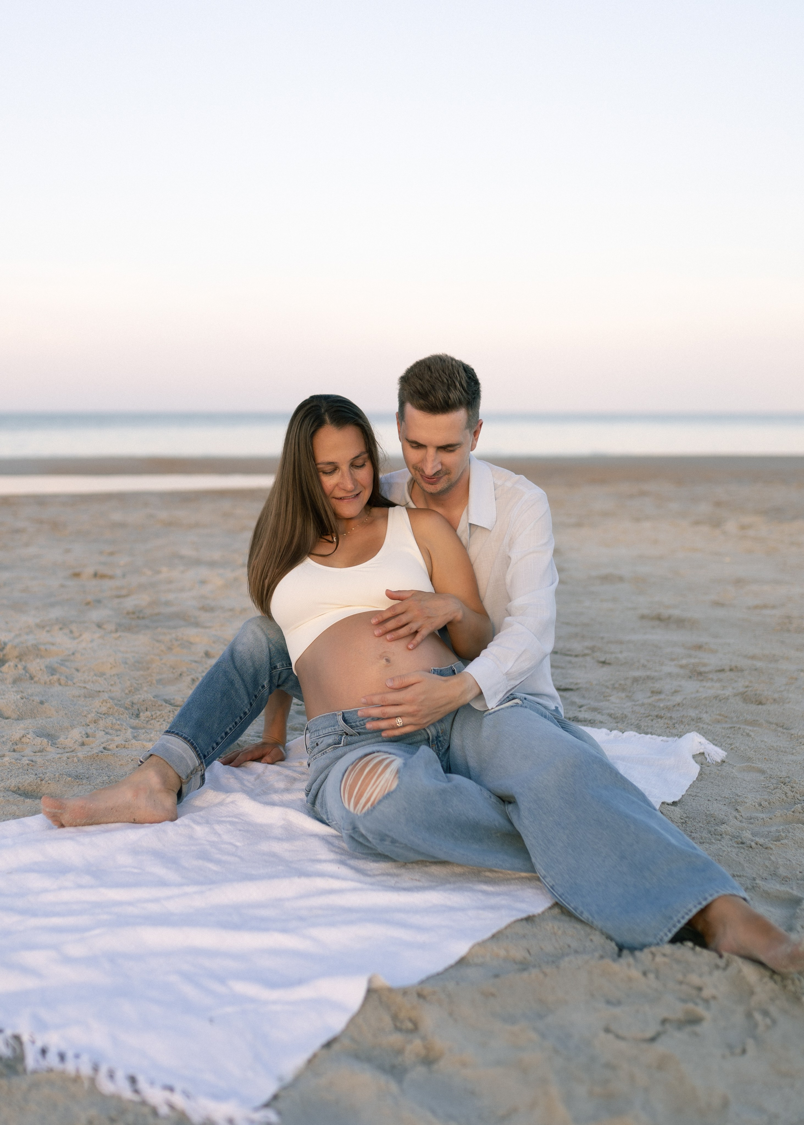 T + A Maternity at the Beach. Portrait and couples photographer in Florida, Valeriia Honcharova