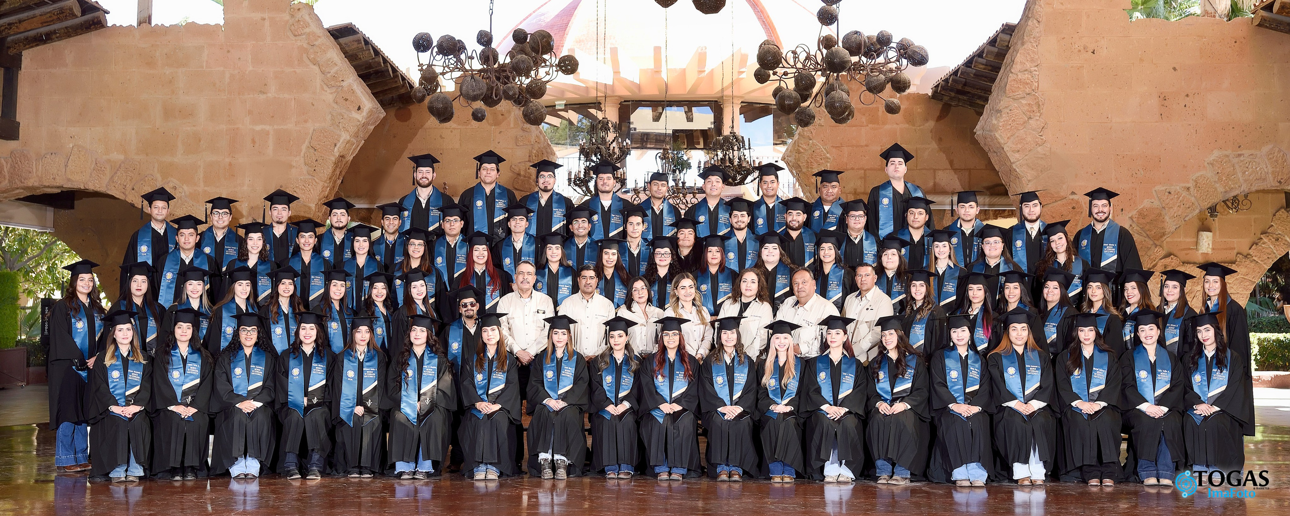 Fotos Grupales de la UACJ. TOGAS IMAFOTO