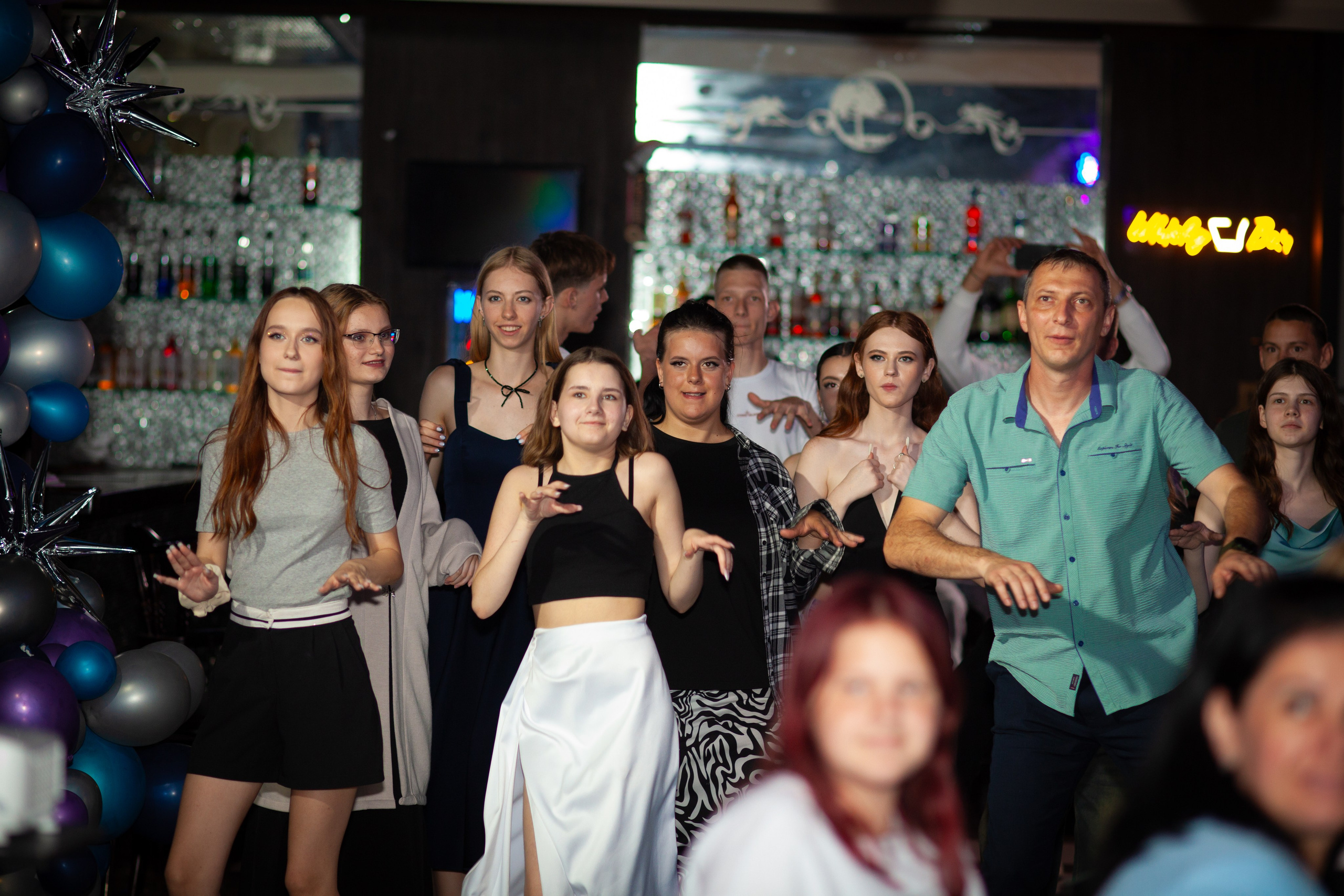 Пример фотосессии последний звонок и выпускной 11А, все в куче по очереди
